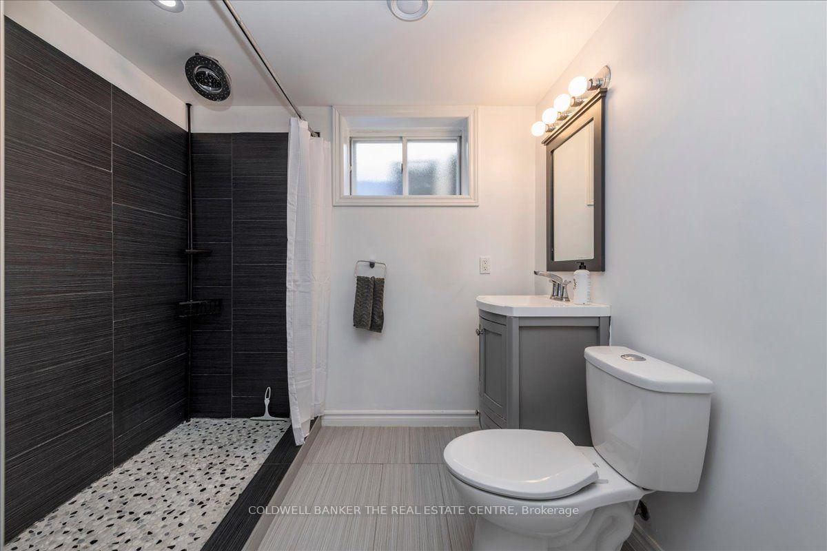 Photo 23 of 18 Agnes Street, Barrie, Wellington — HOMEH