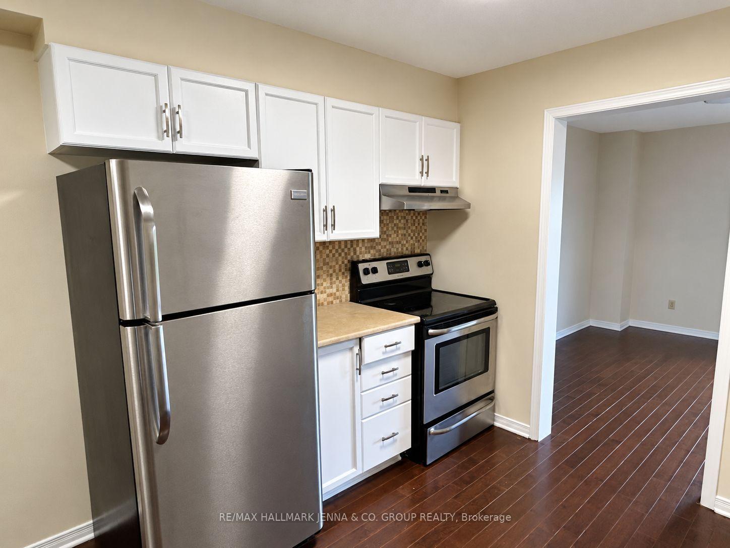 Photo 6 of 1409 Caravel Crescent, Ottawa, Bilberry Creek/Queenswood Heights — HOMEH