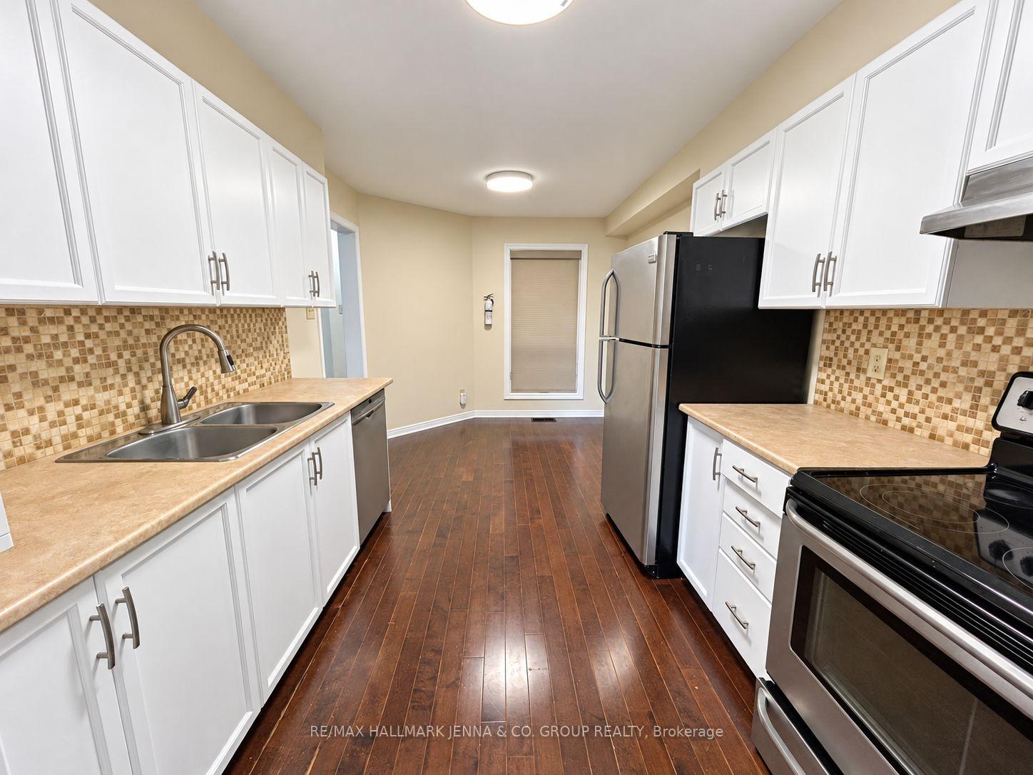Photo 8 of 1409 Caravel Crescent, Ottawa, Bilberry Creek/Queenswood Heights — HOMEH