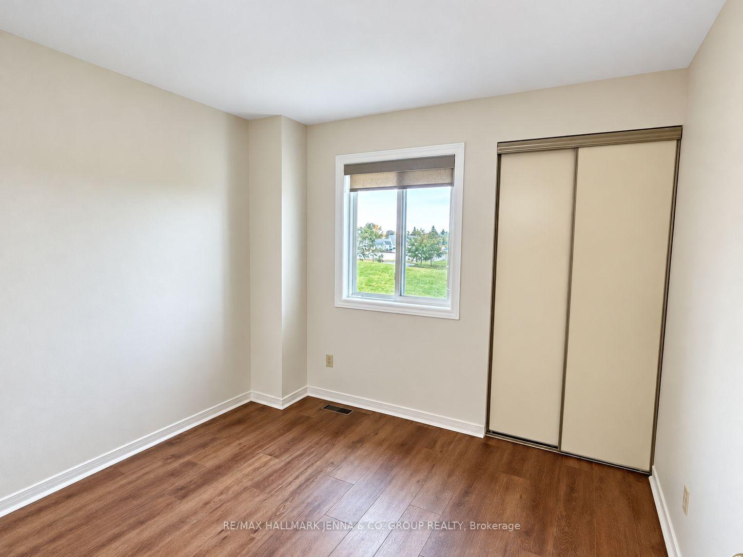 Photo 19 of 1409 Caravel Crescent, Ottawa, Bilberry Creek/Queenswood Heights — HOMEH