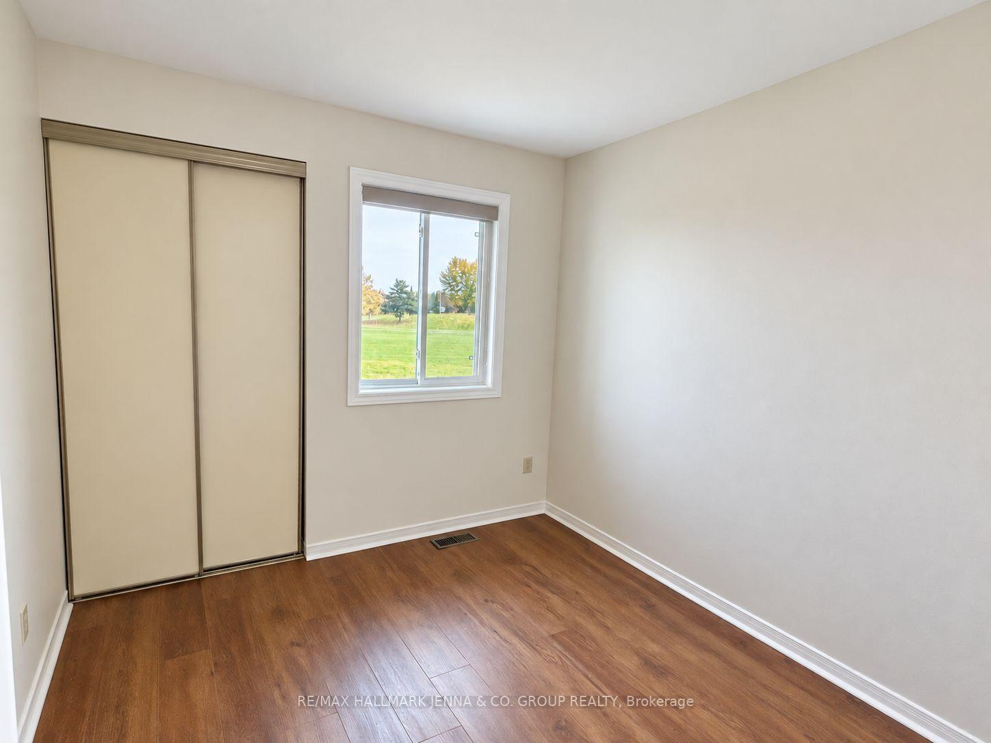 Photo 20 of 1409 Caravel Crescent, Ottawa, Bilberry Creek/Queenswood Heights — HOMEH
