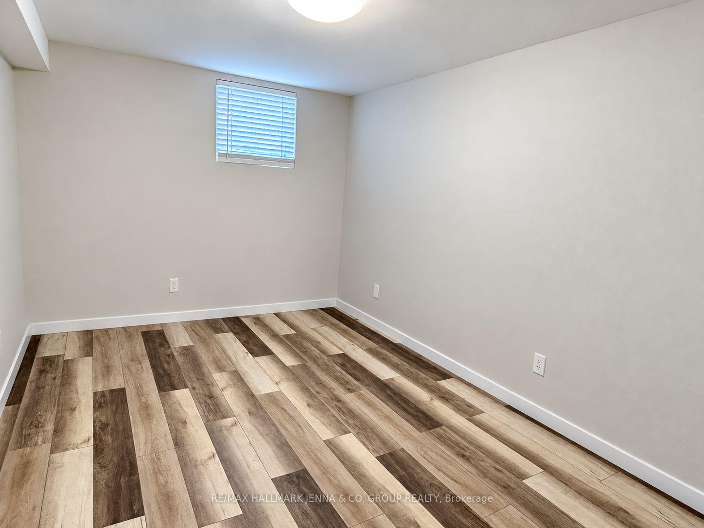 Photo 22 of 1409 Caravel Crescent, Ottawa, Bilberry Creek/Queenswood Heights — HOMEH