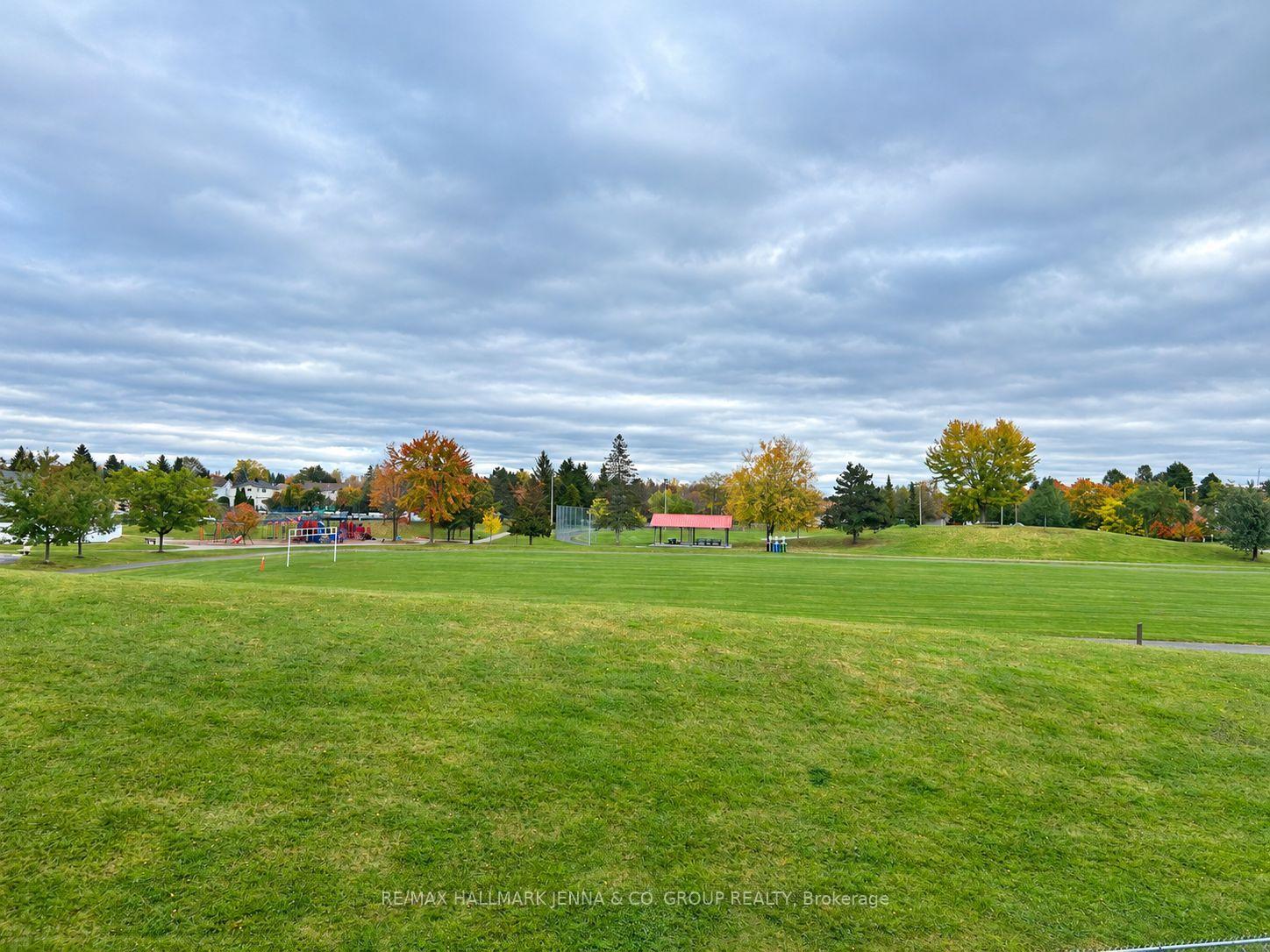 Photo 27 of 1409 Caravel Crescent, Ottawa, Bilberry Creek/Queenswood Heights — HOMEH