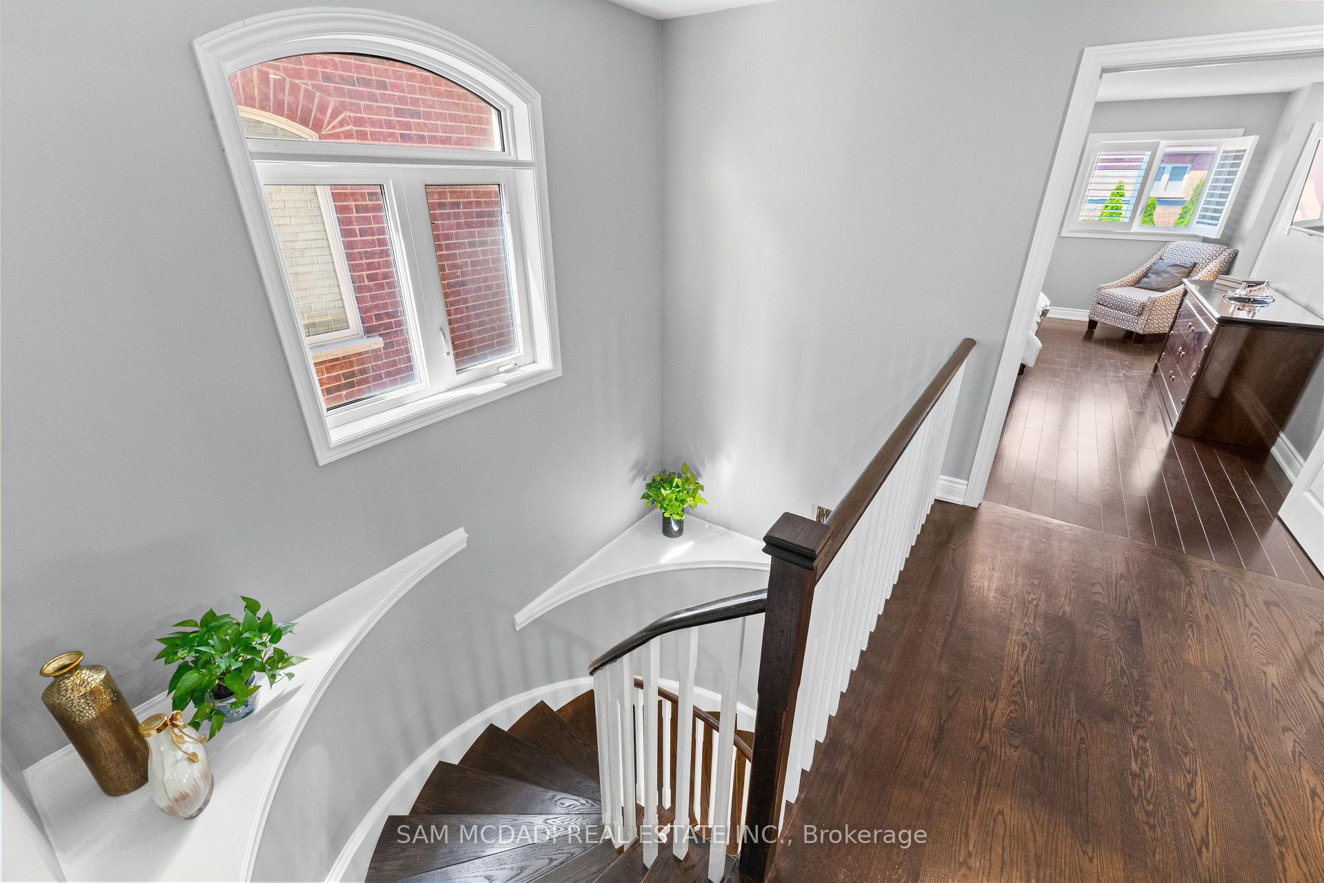 Photo 16 of 195 Holmes Crescent, Milton, Scott — HOMEH