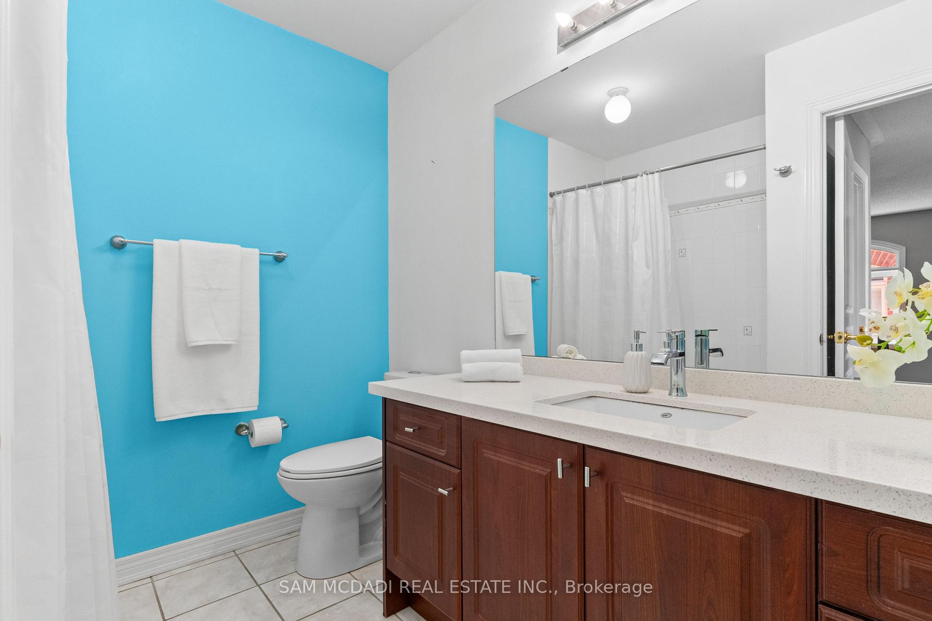 Photo 21 of 195 Holmes Crescent, Milton, Scott — HOMEH