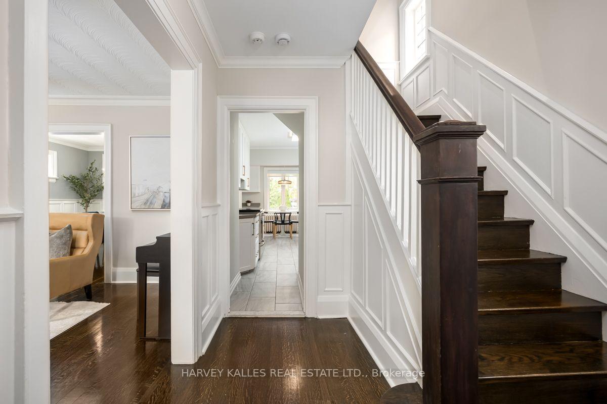 Photo 3 of 110 Chatsworth Drive, Toronto, Lawrence Park South — HOMEH