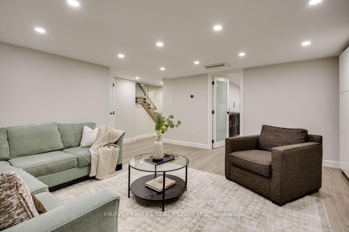 Photo 35 of 110 Chatsworth Drive, Toronto, Lawrence Park South — HOMEH