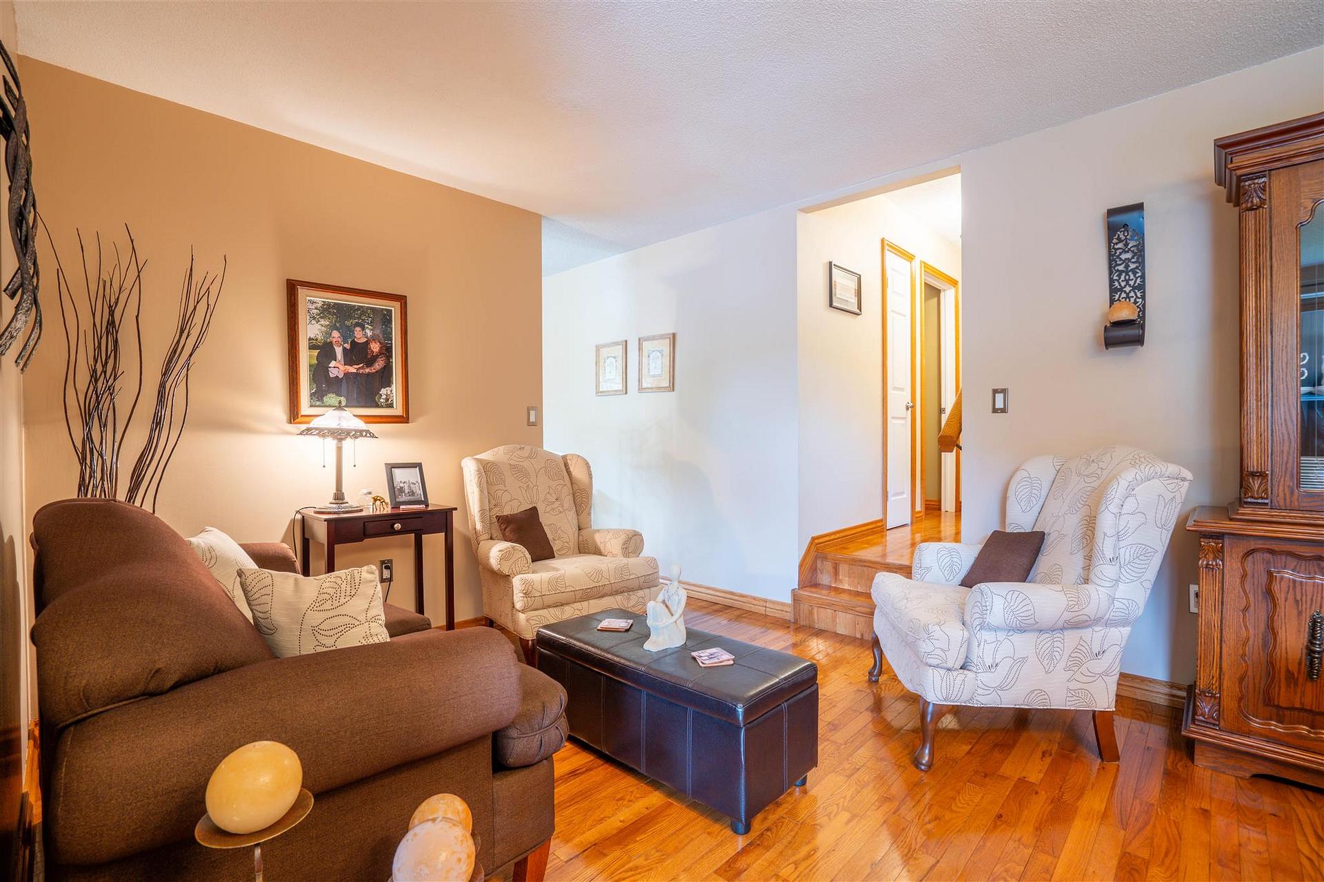 Photo 9 of 26 Heath Road, Sault Ste Marie, Ward 1 — HOMEH