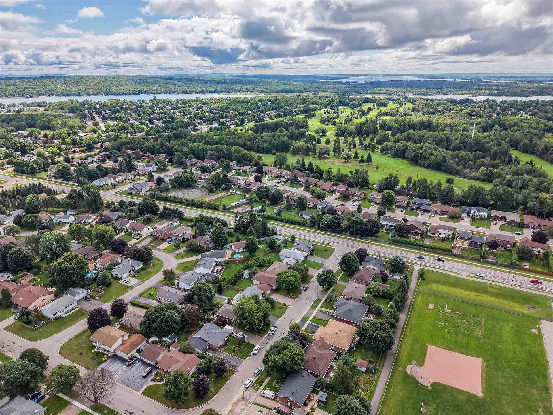 Photo 38 of 26 Heath Road, Sault Ste Marie, Ward 1 — HOMEH