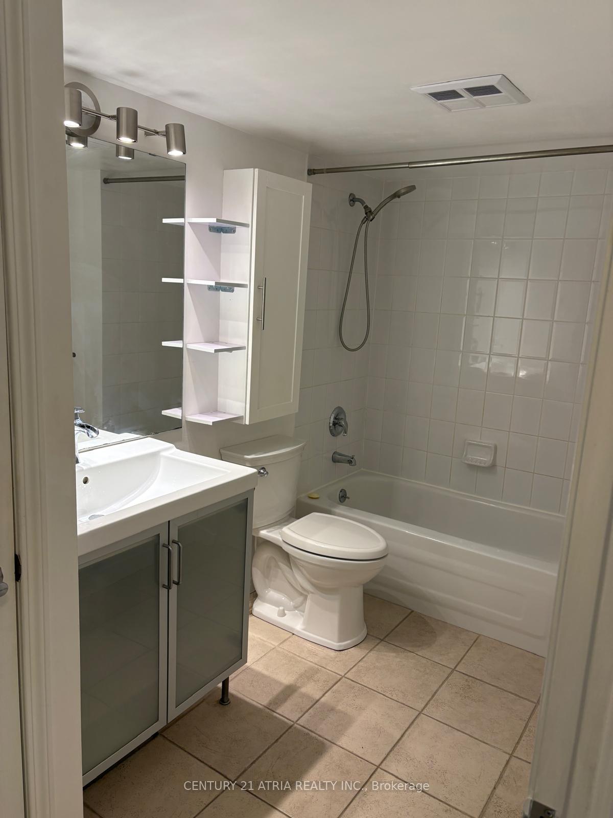 Photo 7 of Unit 103, 140 Bathurst Street, Toronto, Waterfront Communities — HOMEH
