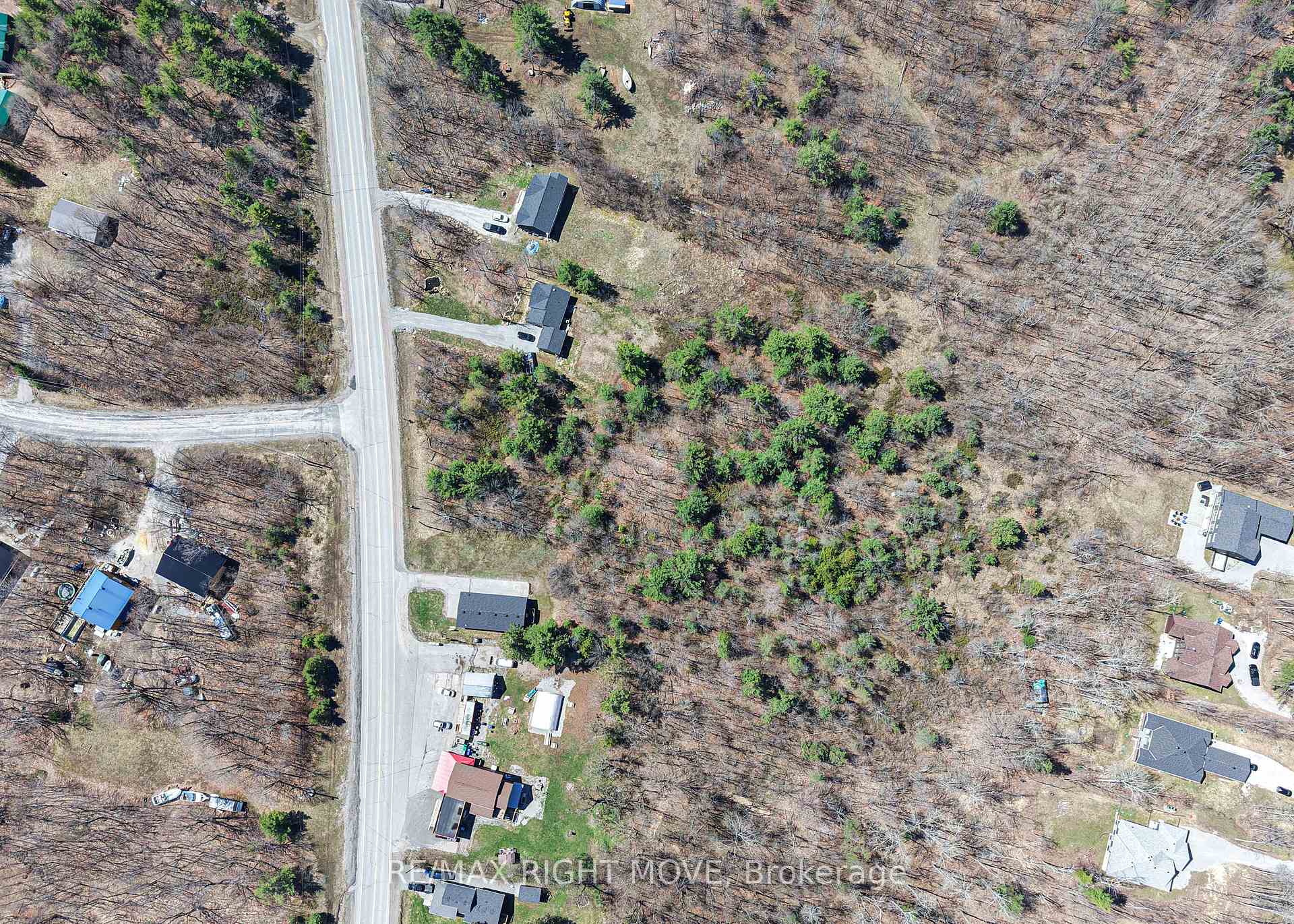 Photo 3 of 1048 Monck Road, Ramara, Rural Ramara — HOMEH