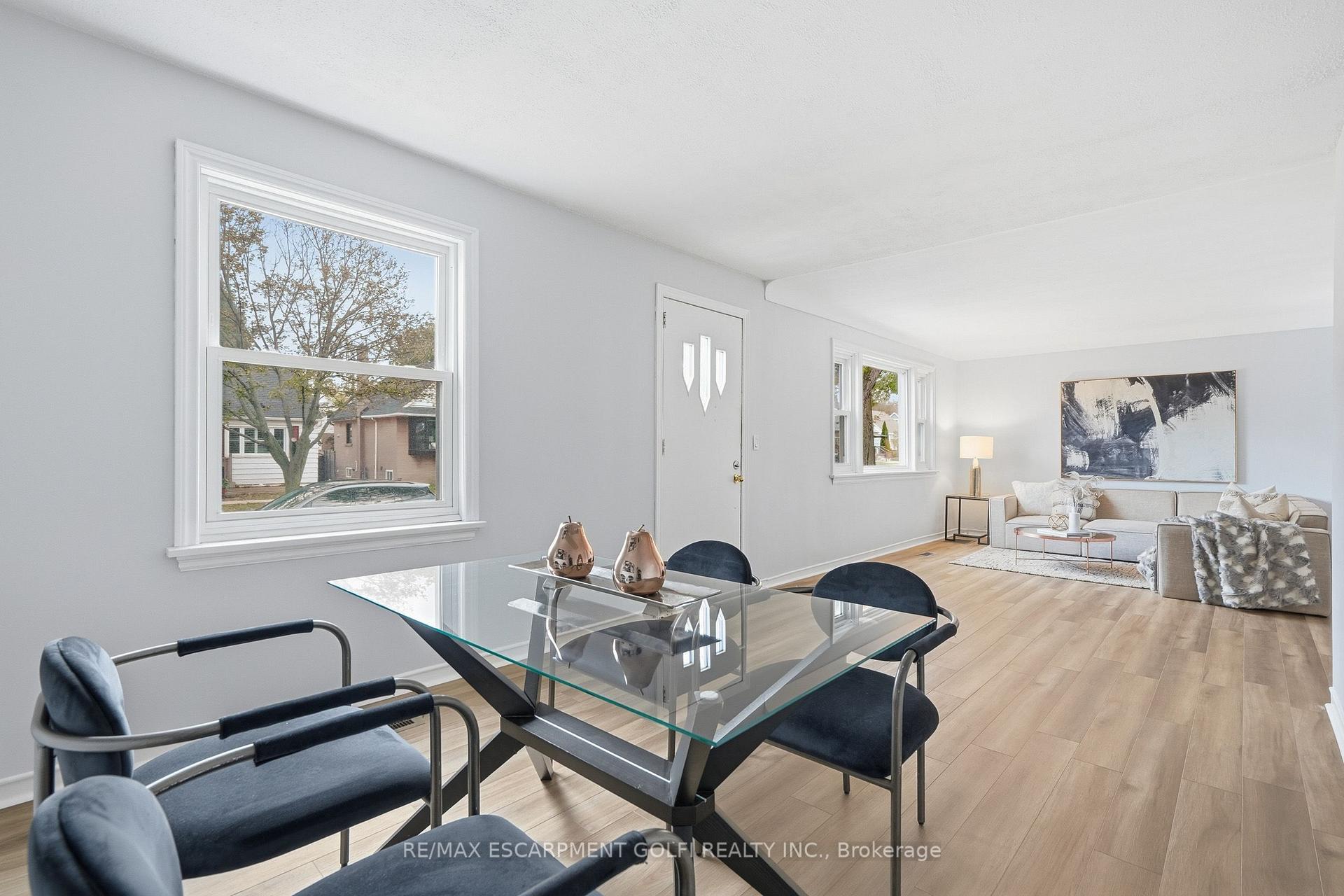 Photo 9 of 140 Auburn Avenue, Hamilton, Bartonville — HOMEH