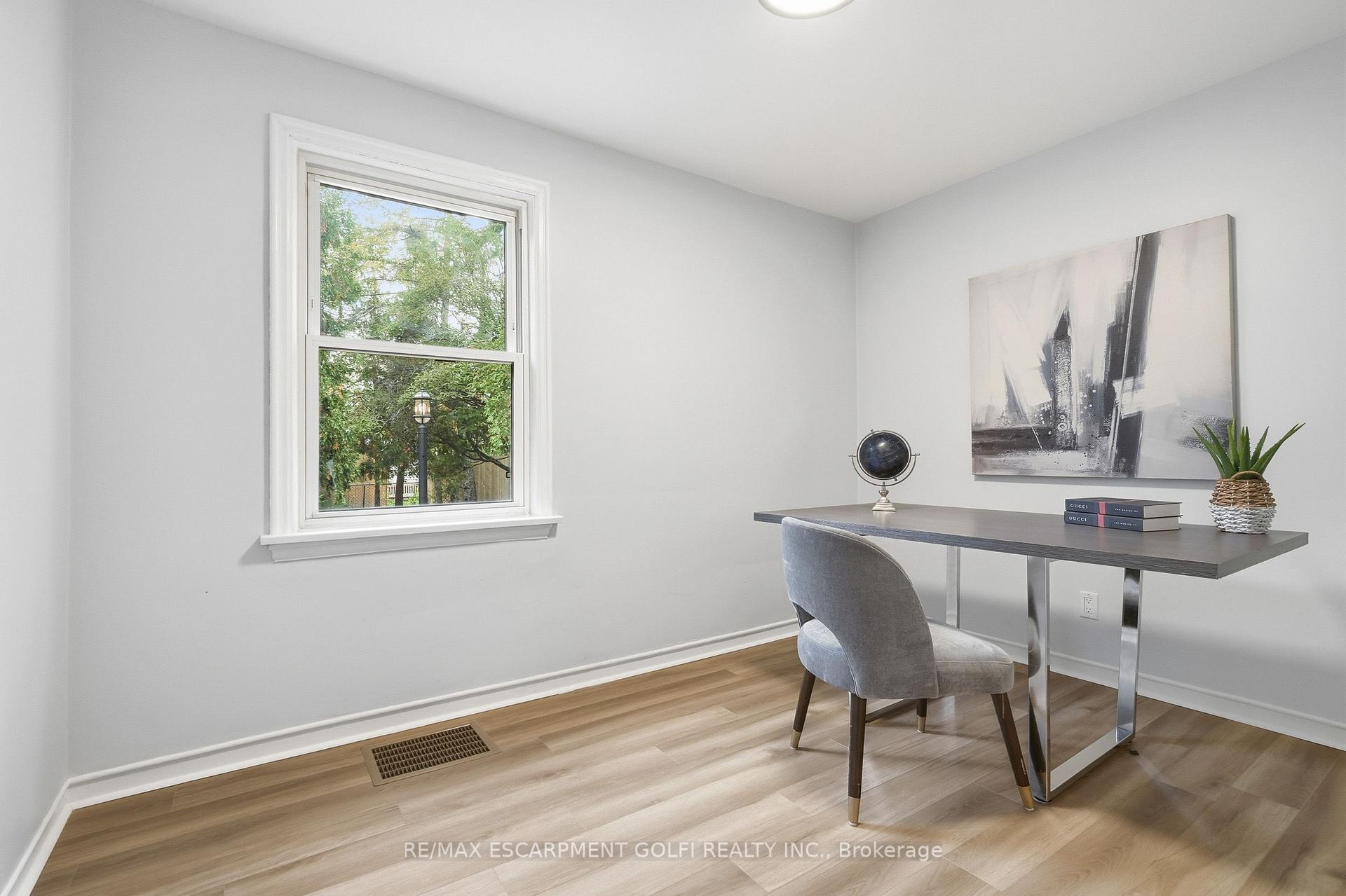 Photo 18 of 140 Auburn Avenue, Hamilton, Bartonville — HOMEH