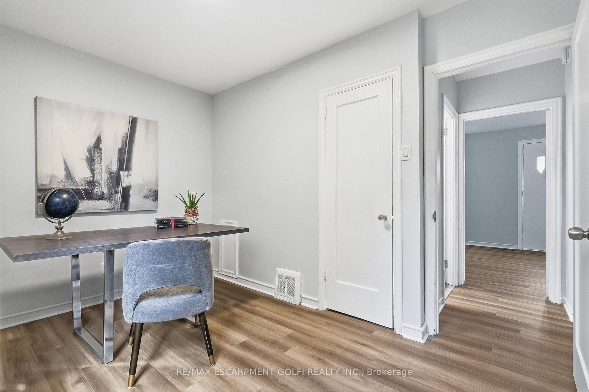 Photo 19 of 140 Auburn Avenue, Hamilton, Bartonville — HOMEH