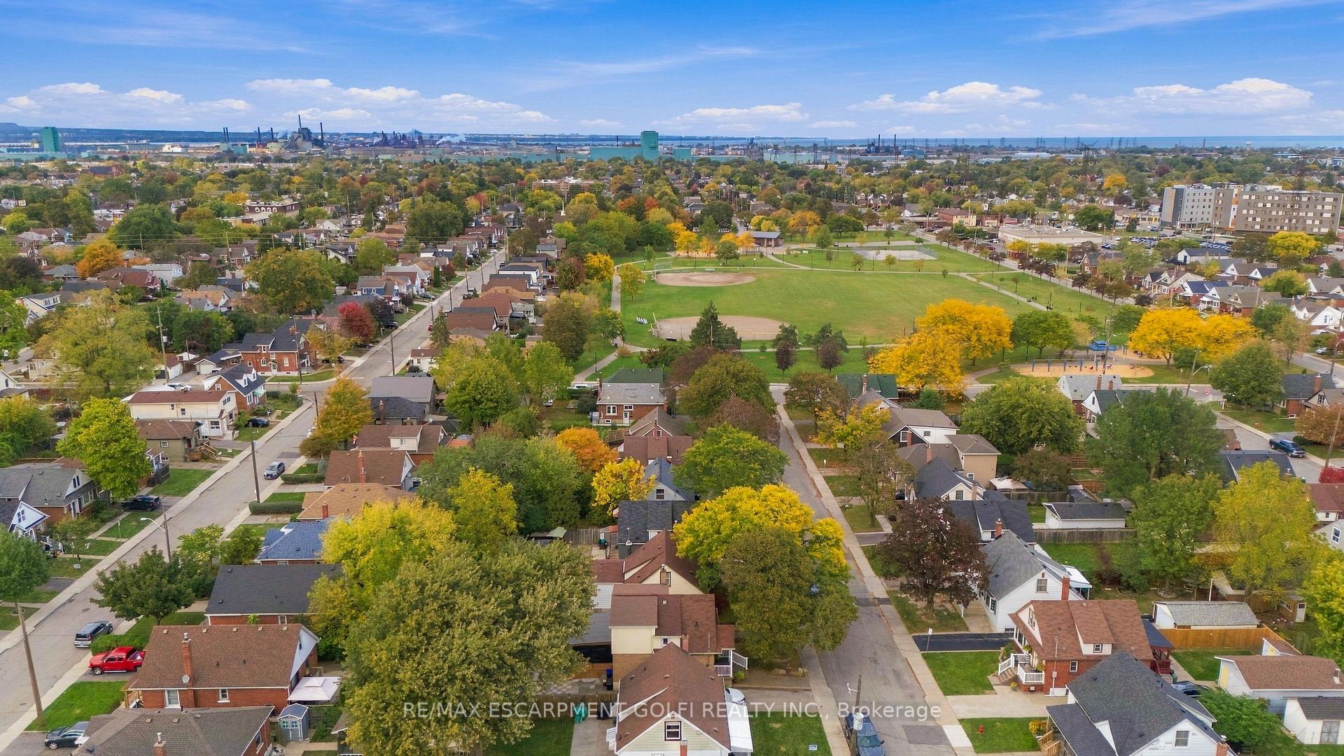 Photo 36 of 140 Auburn Avenue, Hamilton, Bartonville — HOMEH