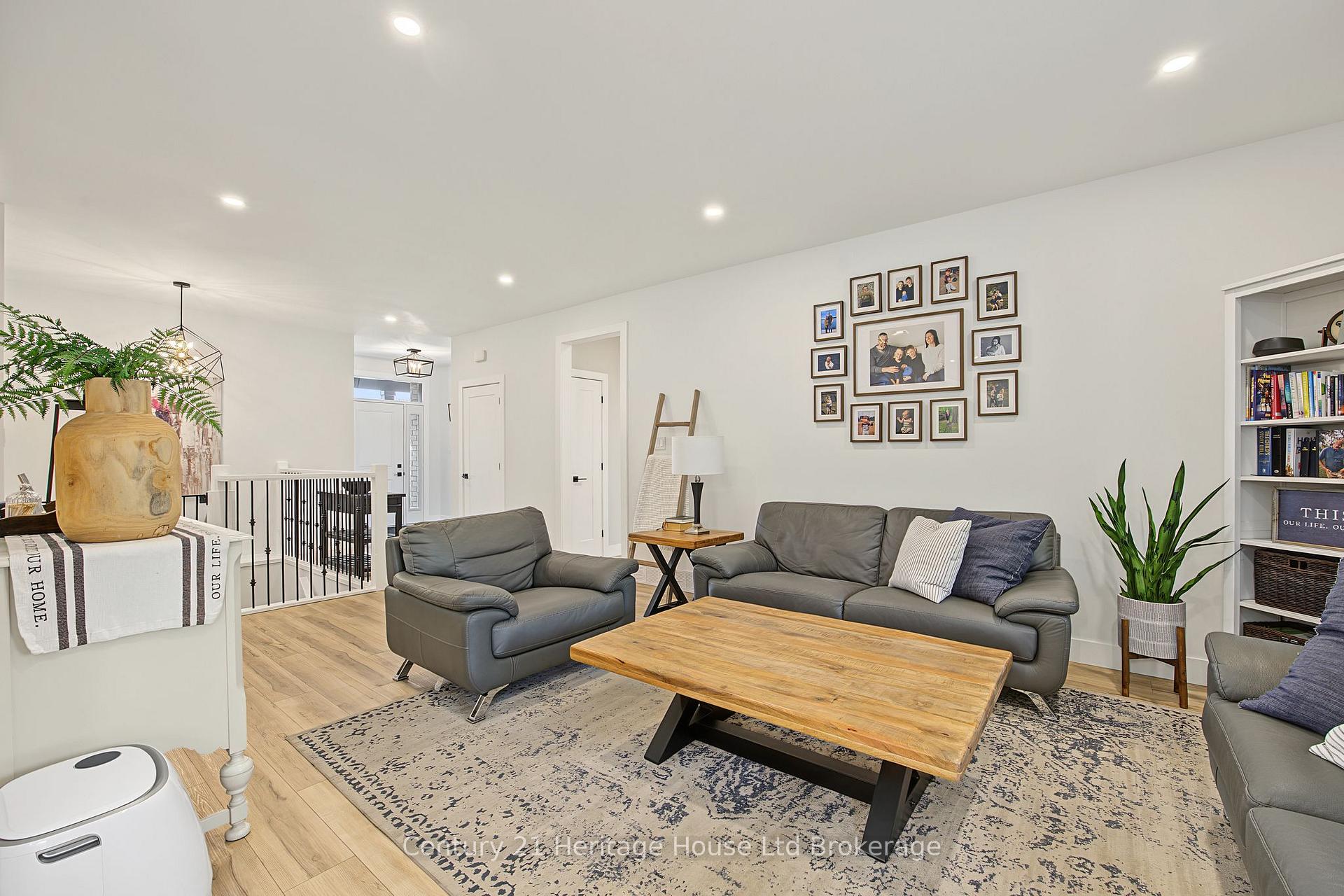 Photo 9 of 26 Brookside Lane, Tillsonburg — HOMEH