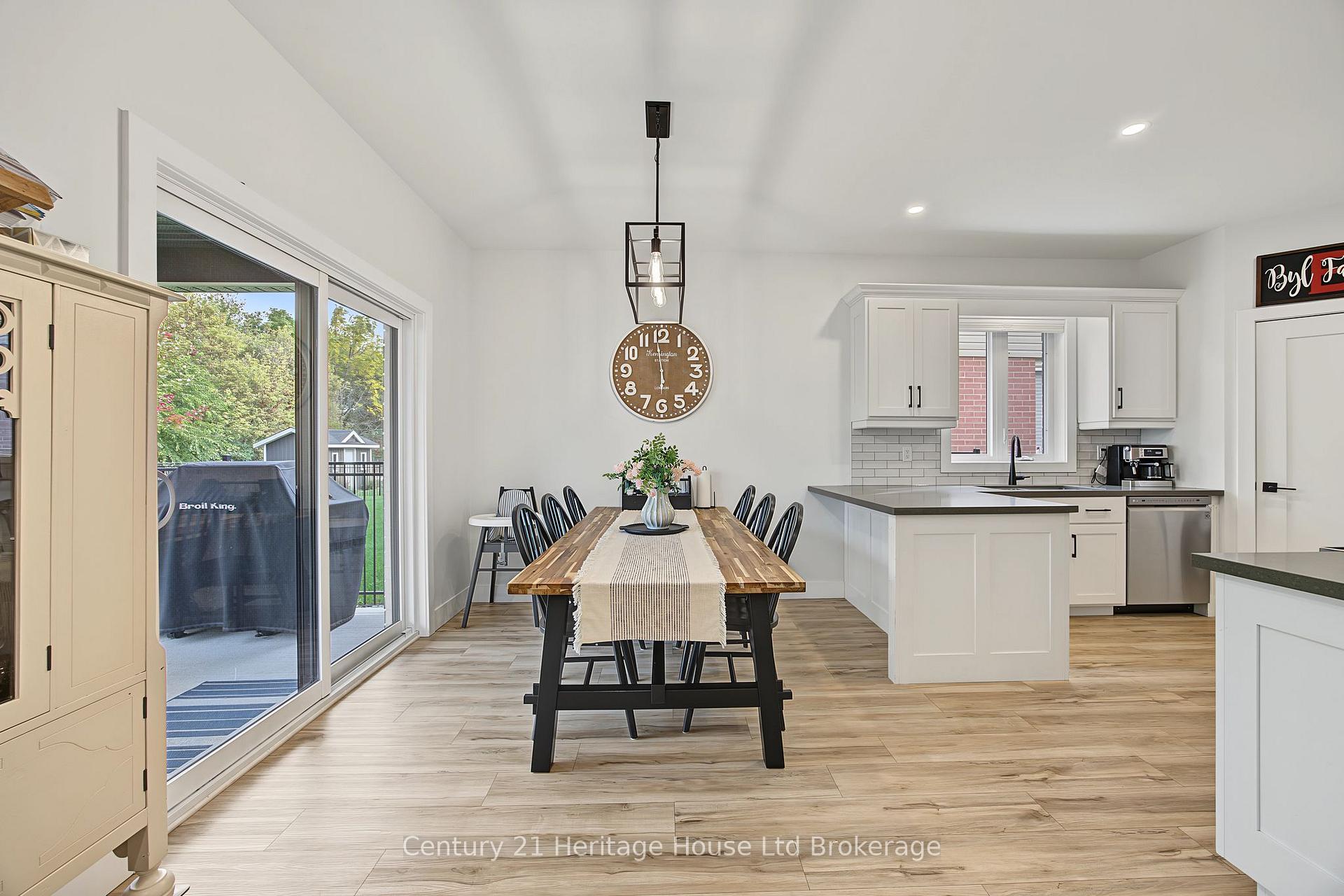 Photo 12 of 26 Brookside Lane, Tillsonburg — HOMEH