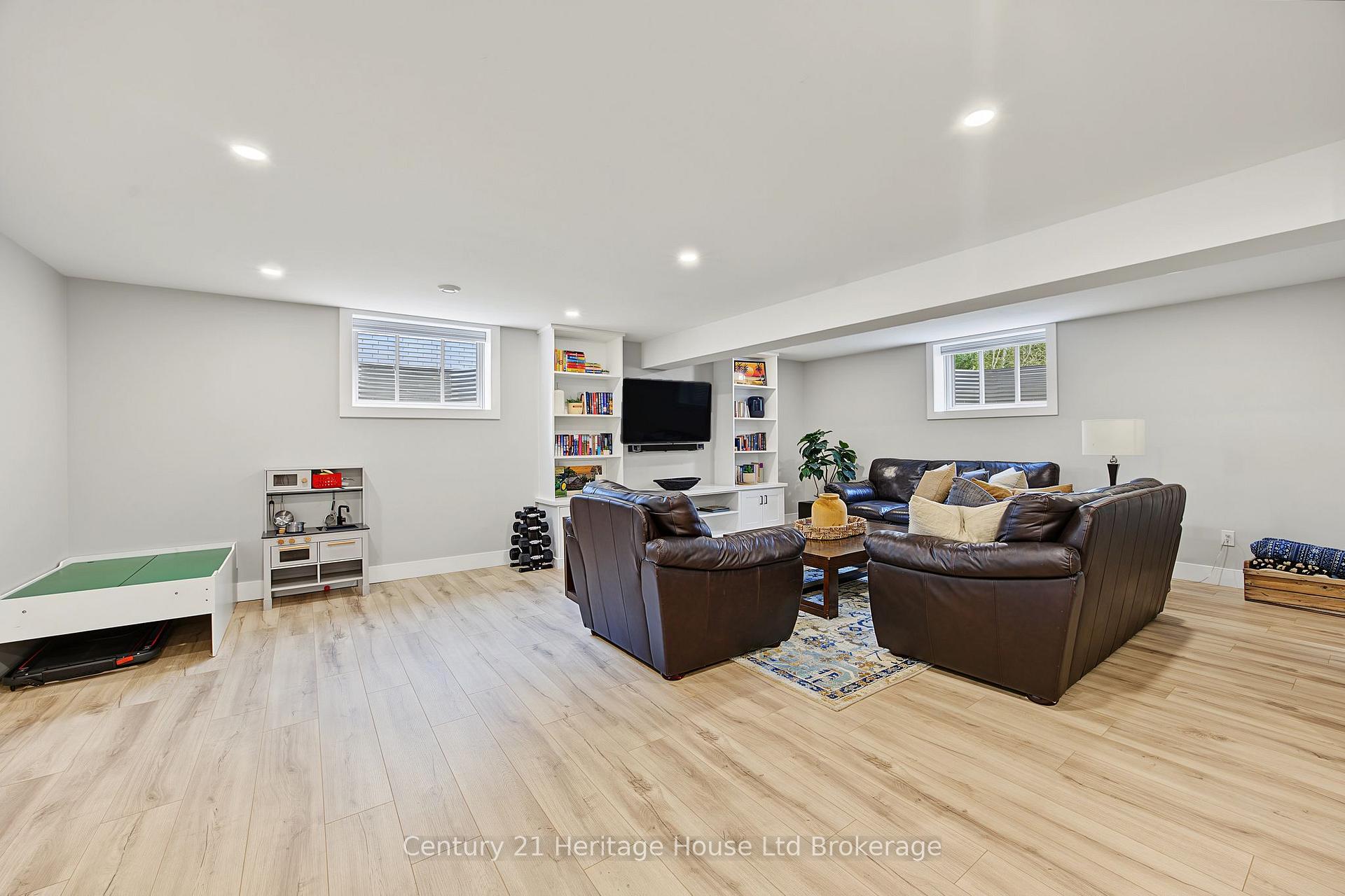Photo 21 of 26 Brookside Lane, Tillsonburg — HOMEH