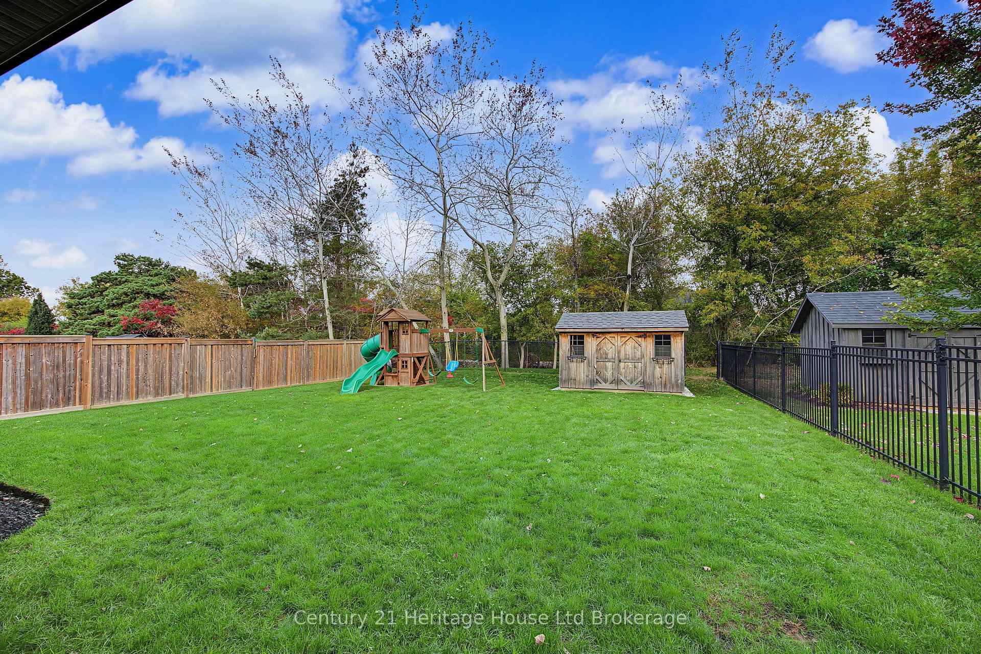 Photo 32 of 26 Brookside Lane, Tillsonburg — HOMEH