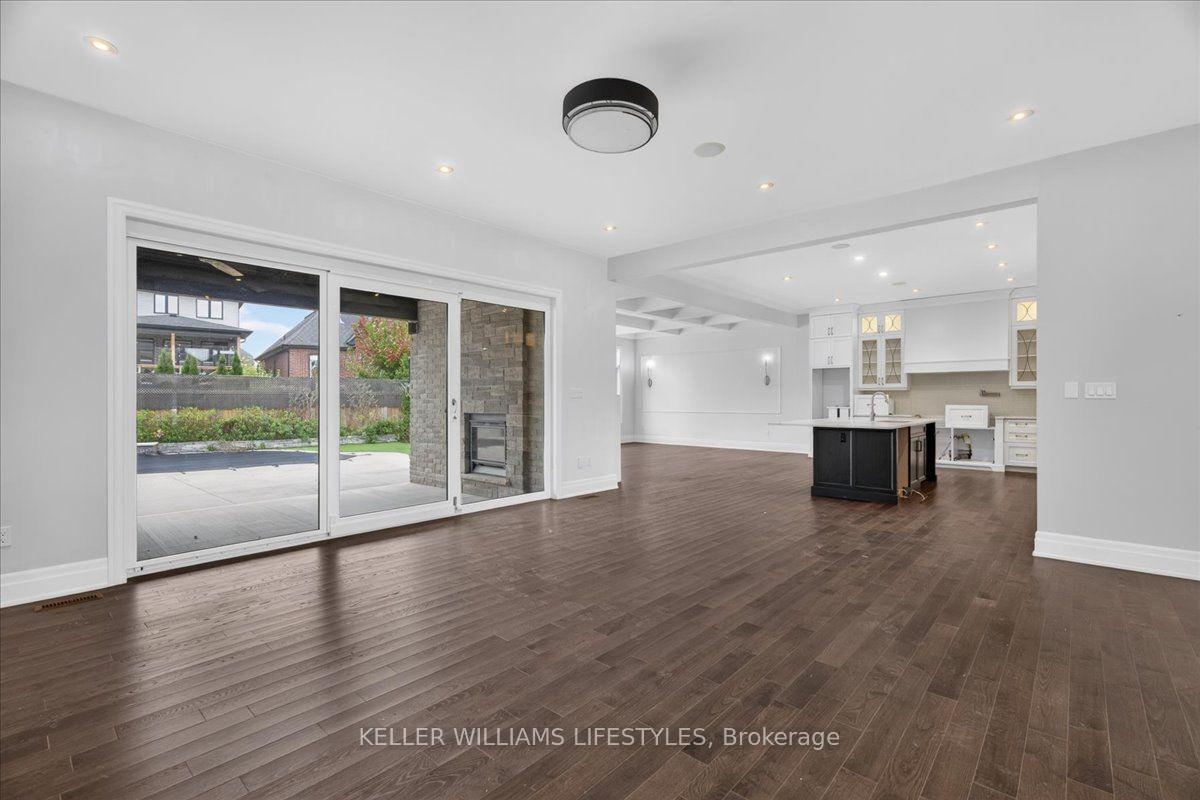 Photo 7 of 2657 Torrey Pines Way, London, North R — HOMEH