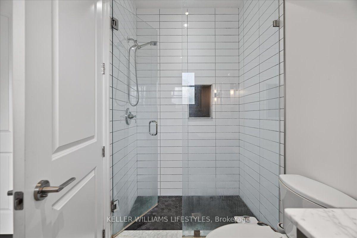 Photo 24 of 2657 Torrey Pines Way, London, North R — HOMEH