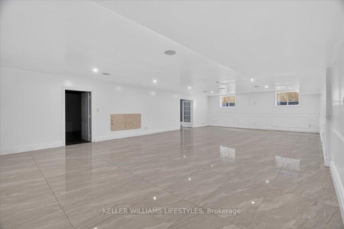 Photo 32 of 2657 Torrey Pines Way, London, North R — HOMEH