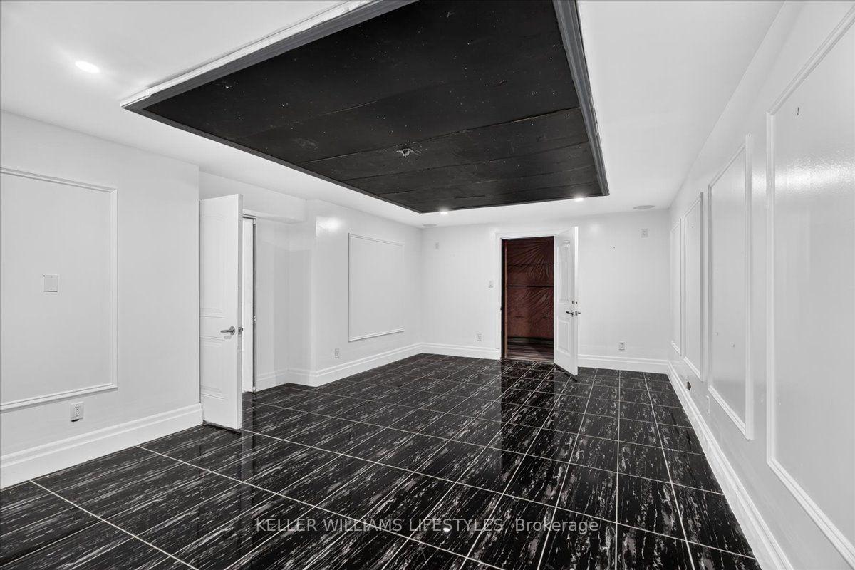 Photo 37 of 2657 Torrey Pines Way, London, North R — HOMEH