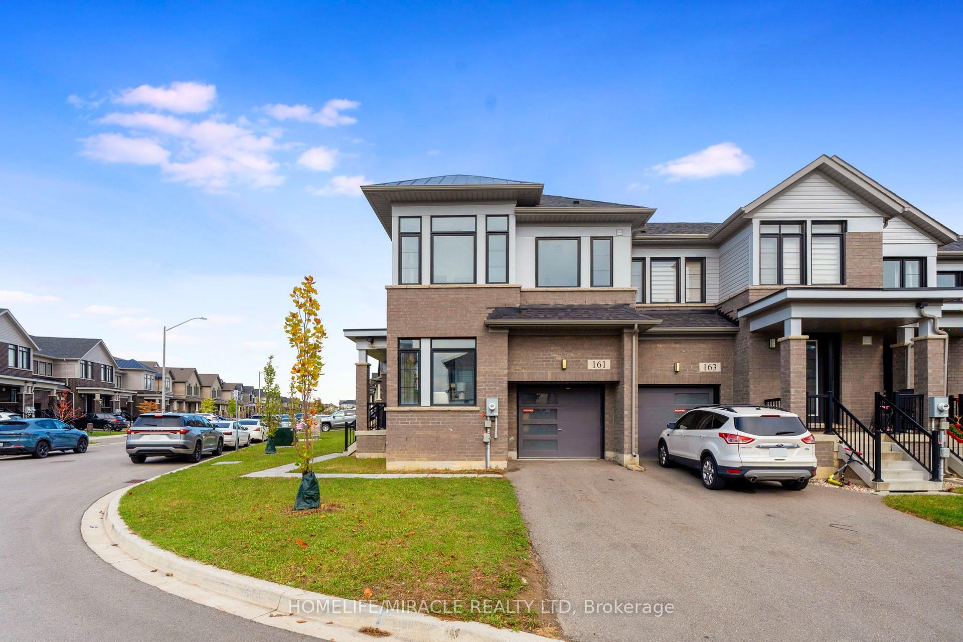 Photo 4 of 161 Freedom Crescent, Hamilton, Mount Hope — HOMEH