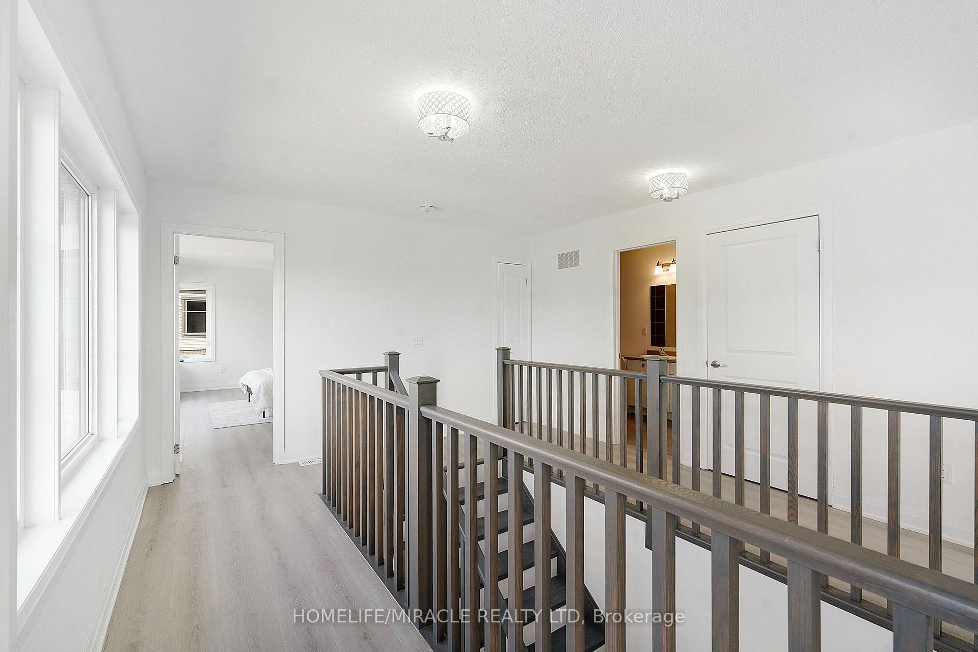Photo 21 of 161 Freedom Crescent, Hamilton, Mount Hope — HOMEH