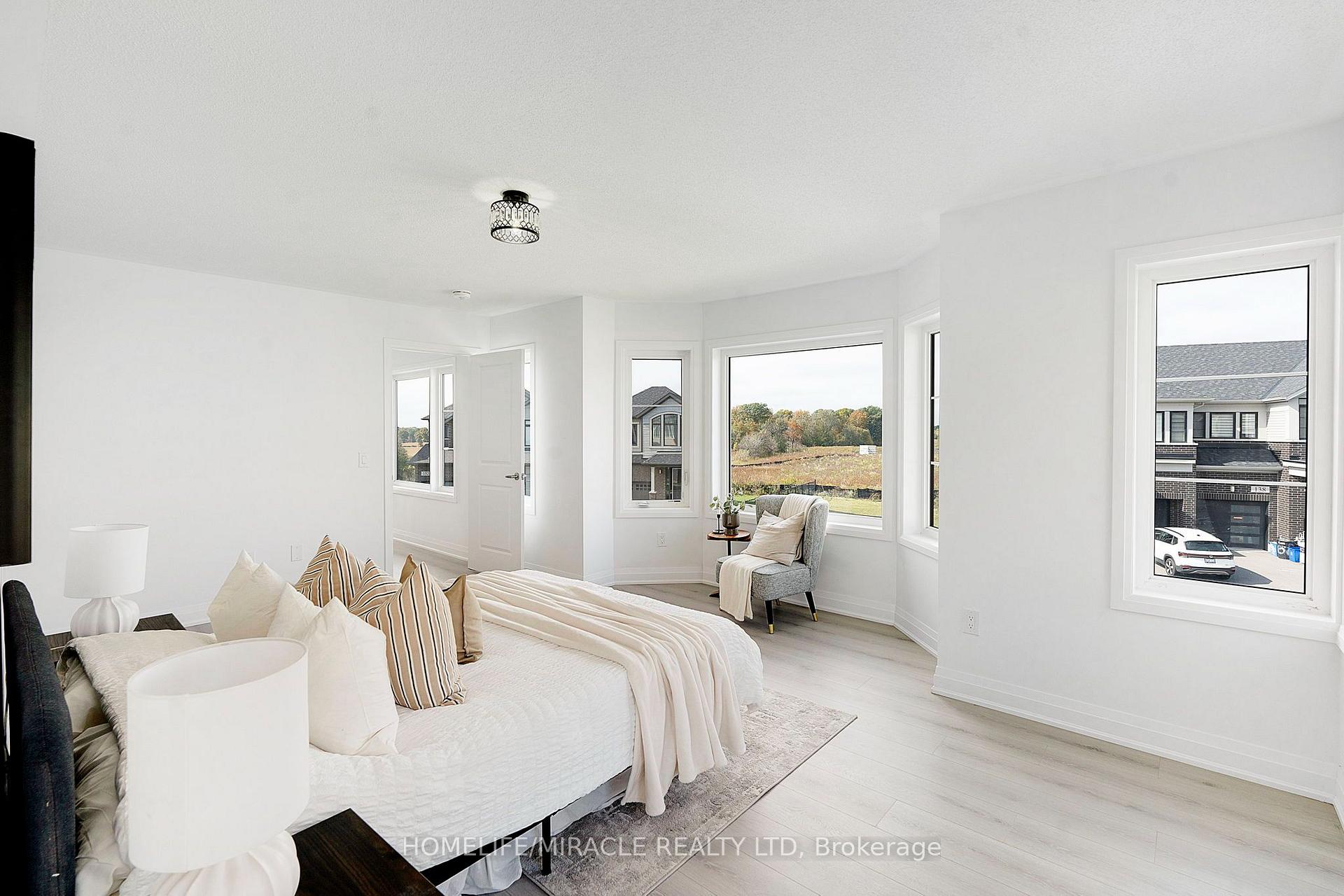 Photo 23 of 161 Freedom Crescent, Hamilton, Mount Hope — HOMEH