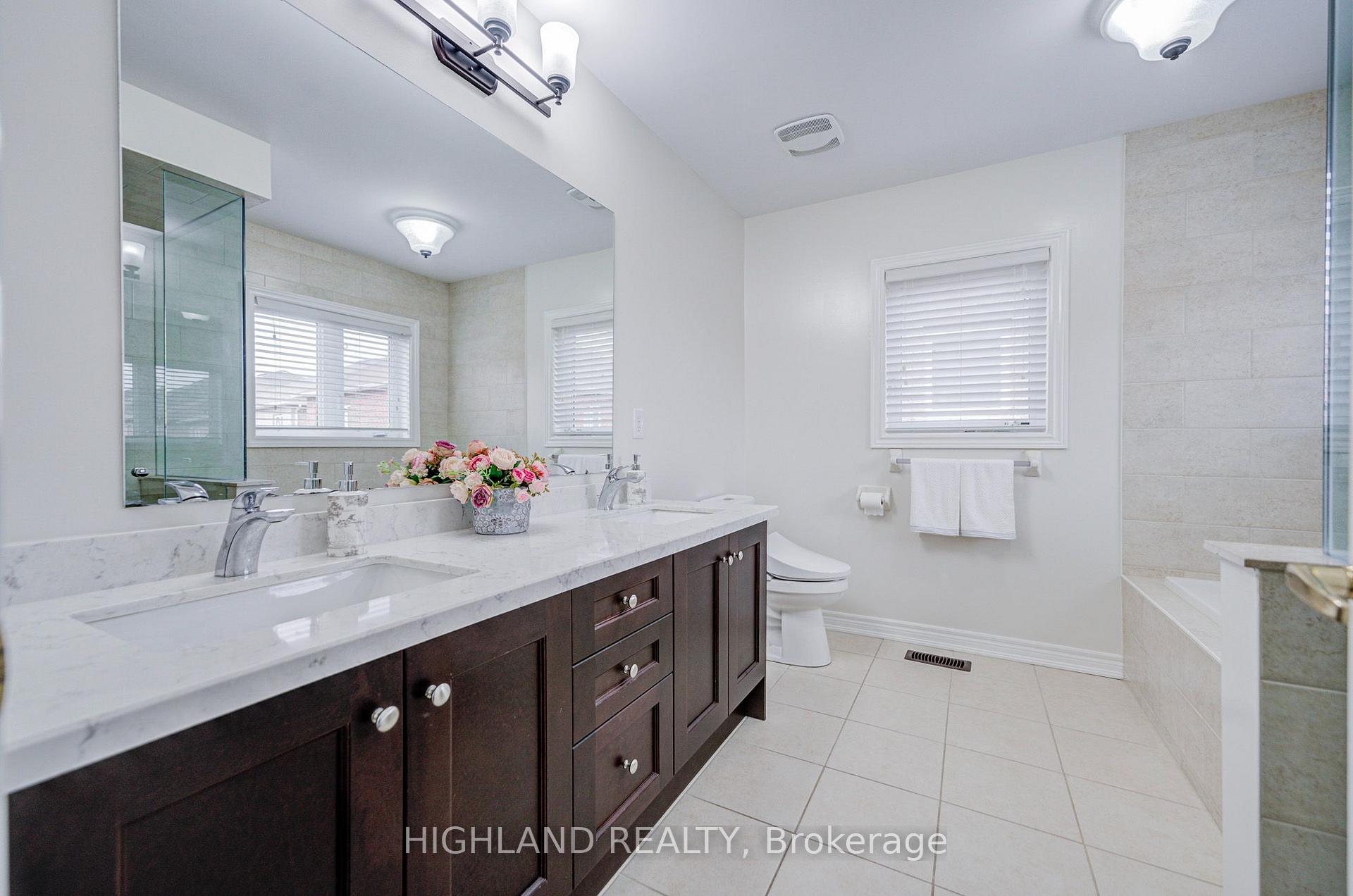 Photo 34 of 3175 Robert Brown Boulevard, Oakville, Glenorchy — HOMEH