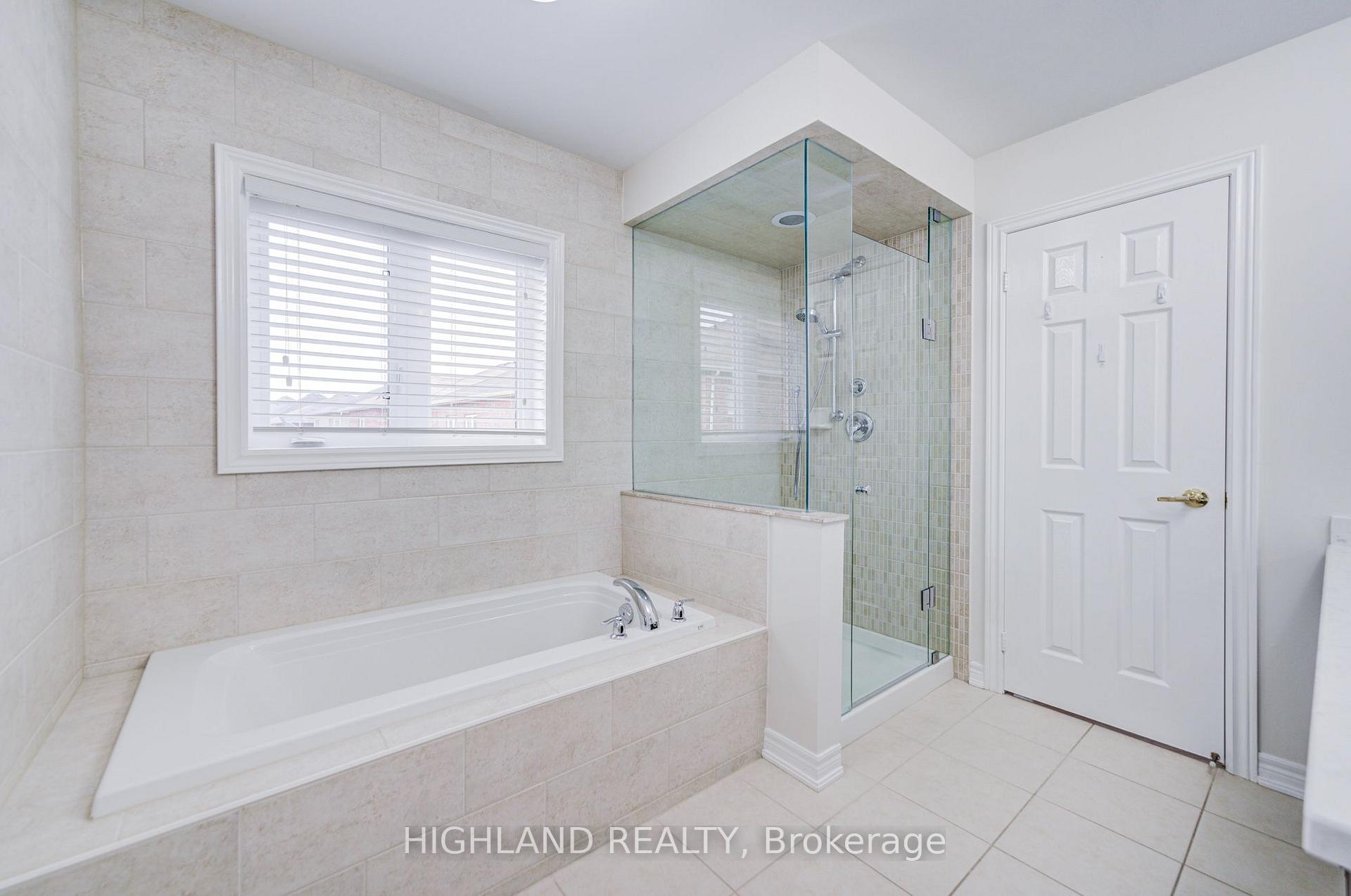 Photo 35 of 3175 Robert Brown Boulevard, Oakville, Glenorchy — HOMEH