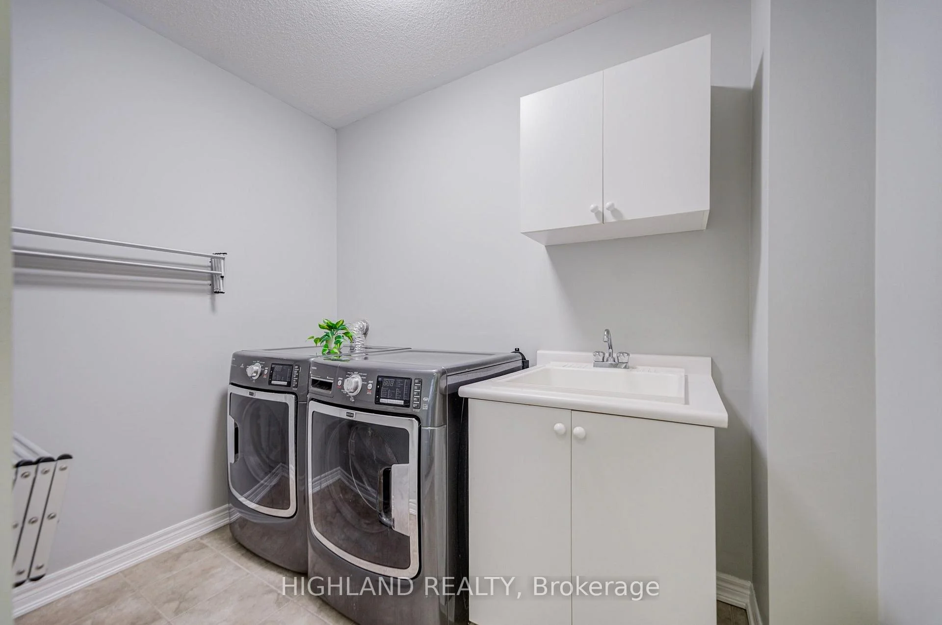 Photo 9 of 3175 Robert Brown Boulevard, Oakville, Glenorchy — HOMEH