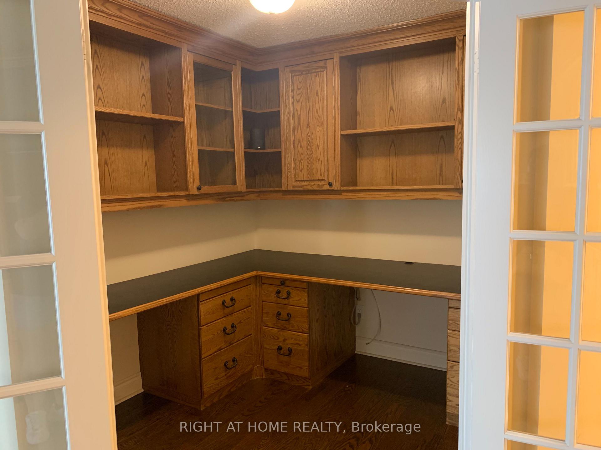 Photo 4 of Unit 1306, 8 Mckee Avenue, North York, Willowdale East — HOMEH