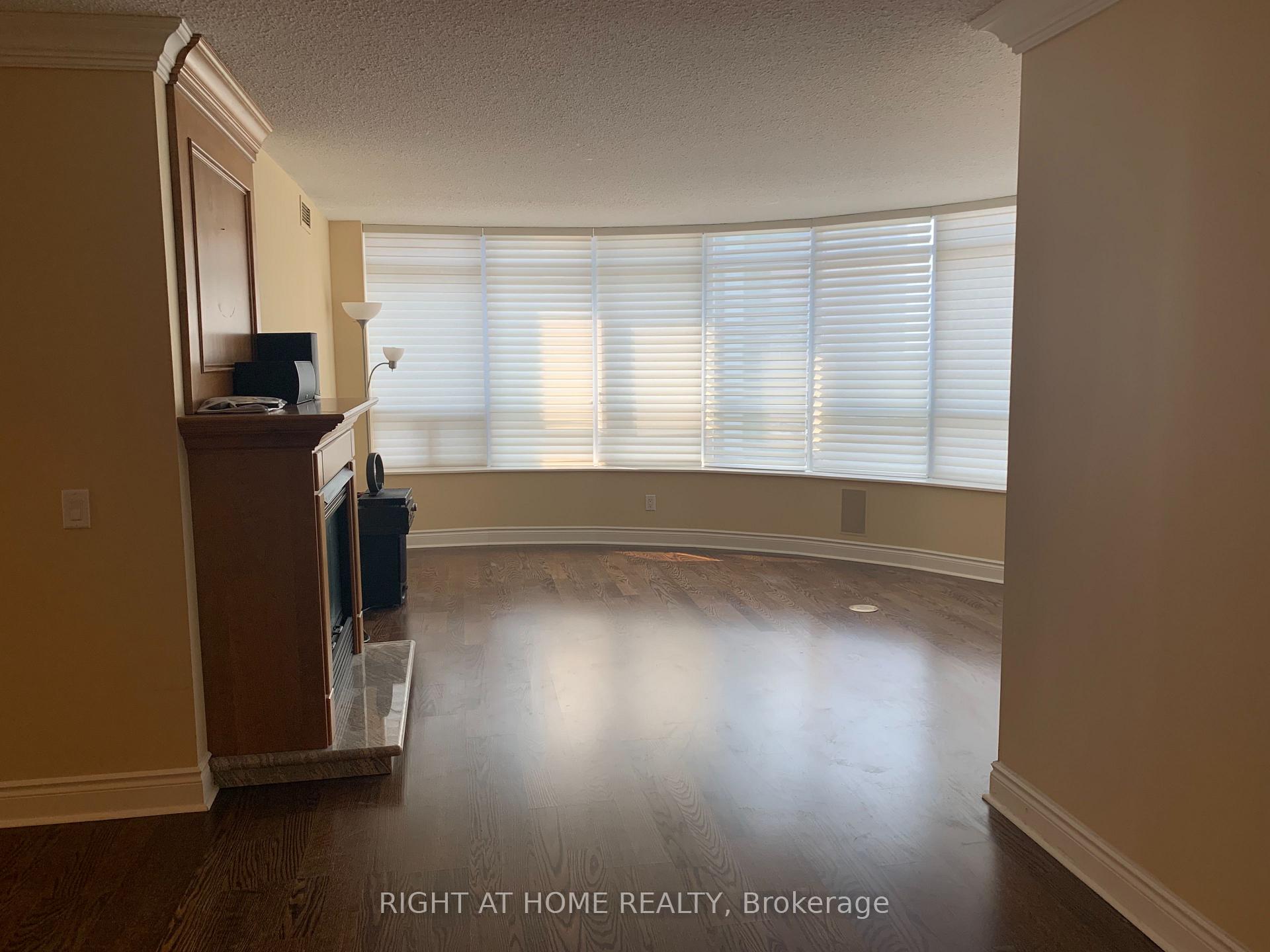 Photo 6 of Unit 1306, 8 Mckee Avenue, North York, Willowdale East — HOMEH