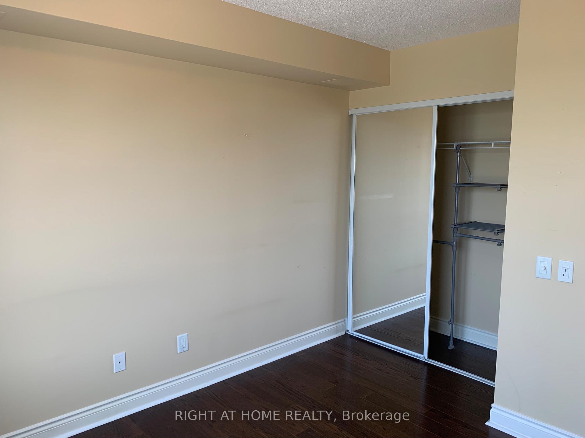 Photo 10 of Unit 1306, 8 Mckee Avenue, North York, Willowdale East — HOMEH