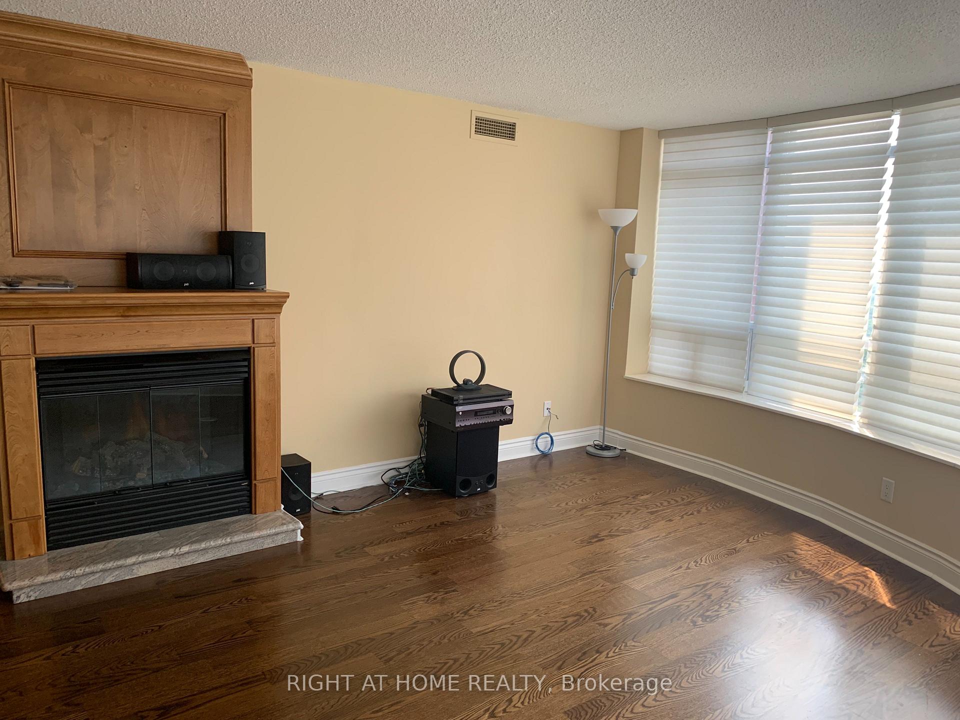 Photo 16 of Unit 1306, 8 Mckee Avenue, North York, Willowdale East — HOMEH