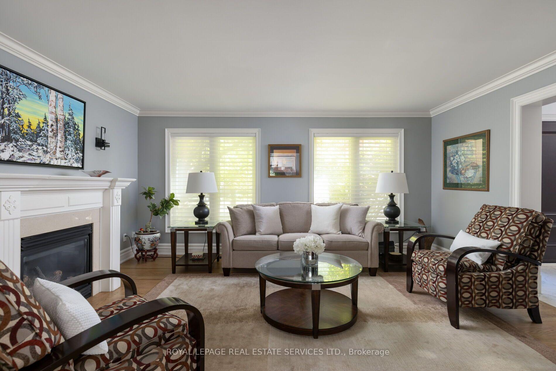 Photo 3 of 4279 Bridlepath Trail, Mississauga, Erin Mills — HOMEH