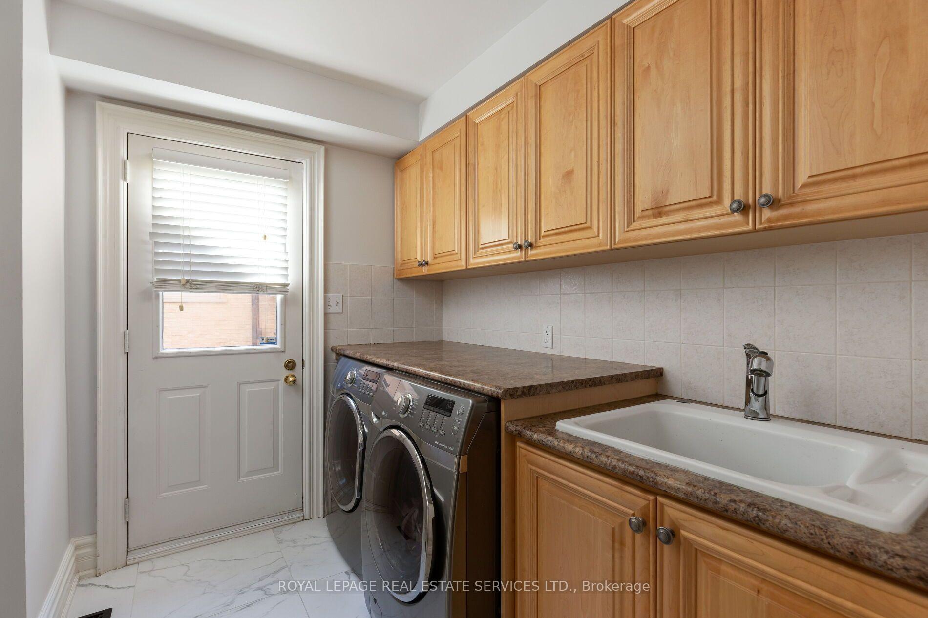 Photo 17 of 4279 Bridlepath Trail, Mississauga, Erin Mills — HOMEH