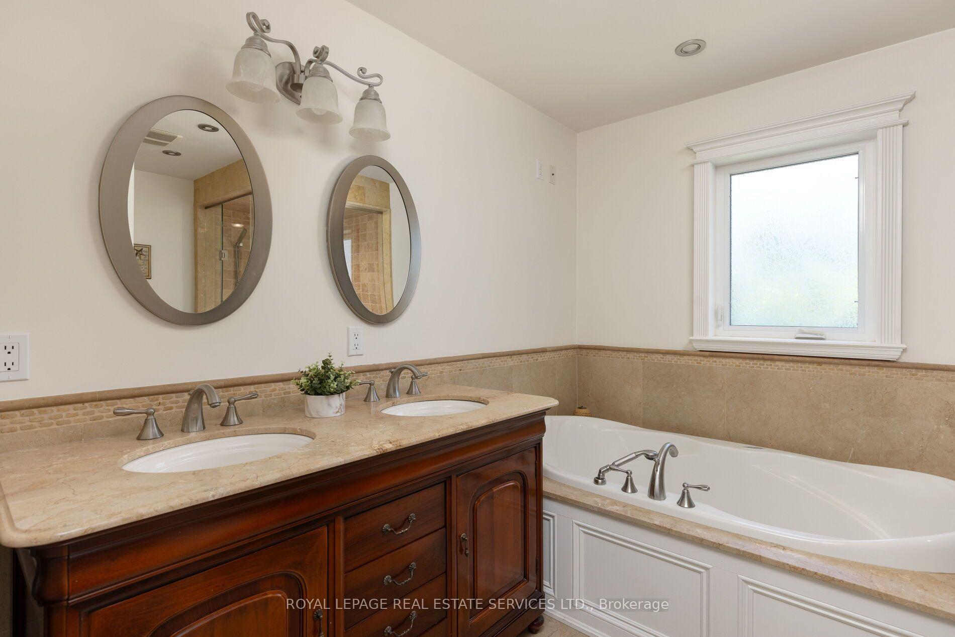 Photo 20 of 4279 Bridlepath Trail, Mississauga, Erin Mills — HOMEH