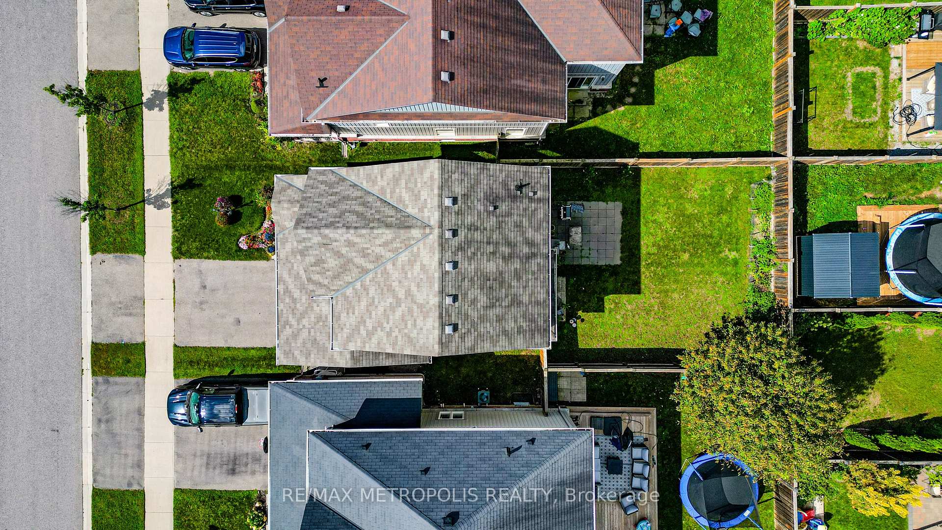Photo 9 of 14 Richard Davies Crescent, Clarington, Bowmanville — HOMEH