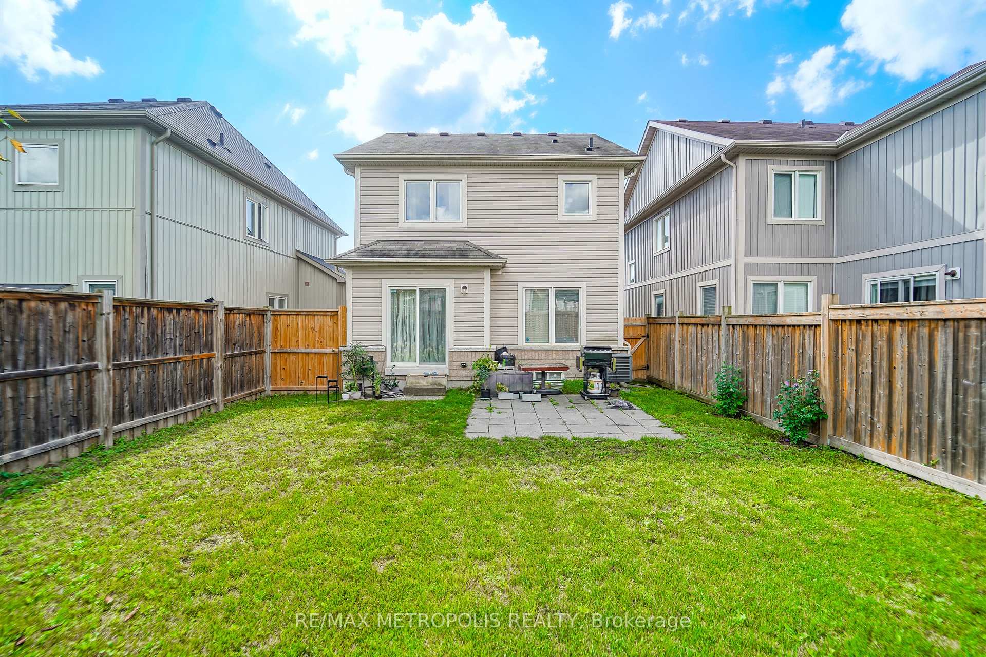 Photo 14 of 14 Richard Davies Crescent, Clarington, Bowmanville — HOMEH