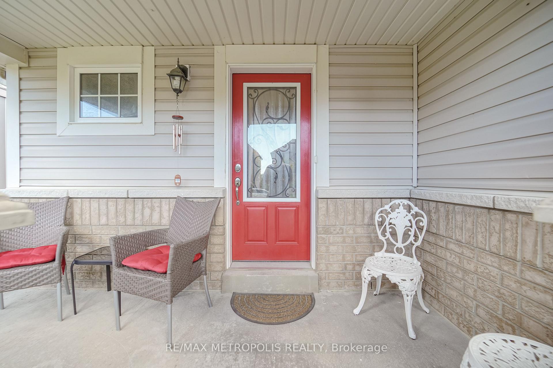 Photo 17 of 14 Richard Davies Crescent, Clarington, Bowmanville — HOMEH