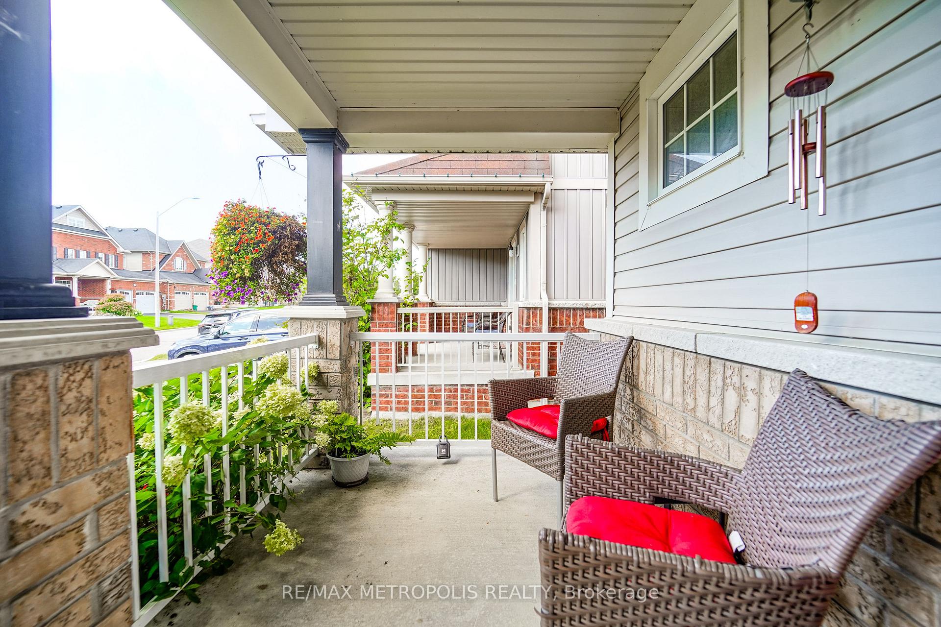 Photo 18 of 14 Richard Davies Crescent, Clarington, Bowmanville — HOMEH