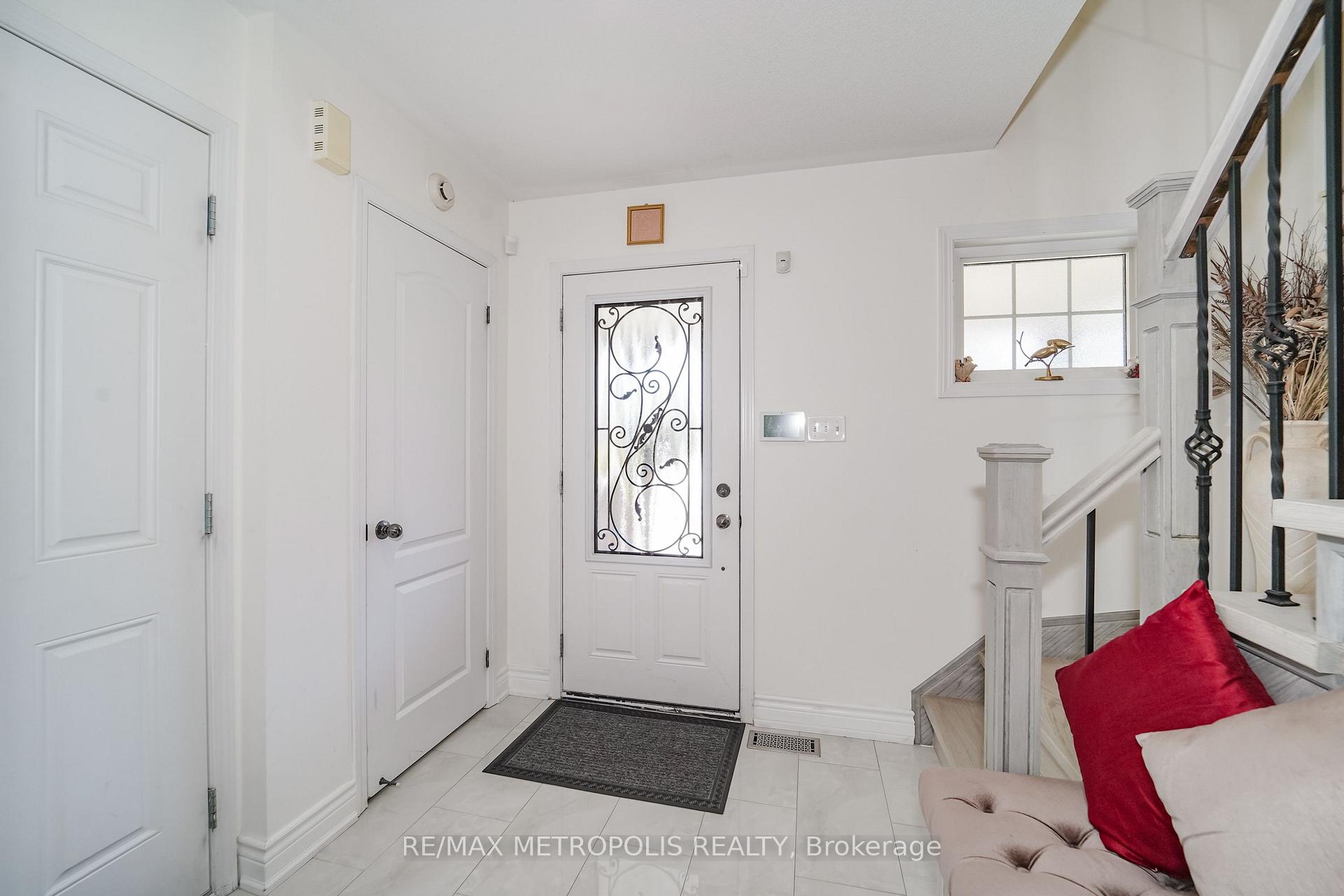 Photo 19 of 14 Richard Davies Crescent, Clarington, Bowmanville — HOMEH