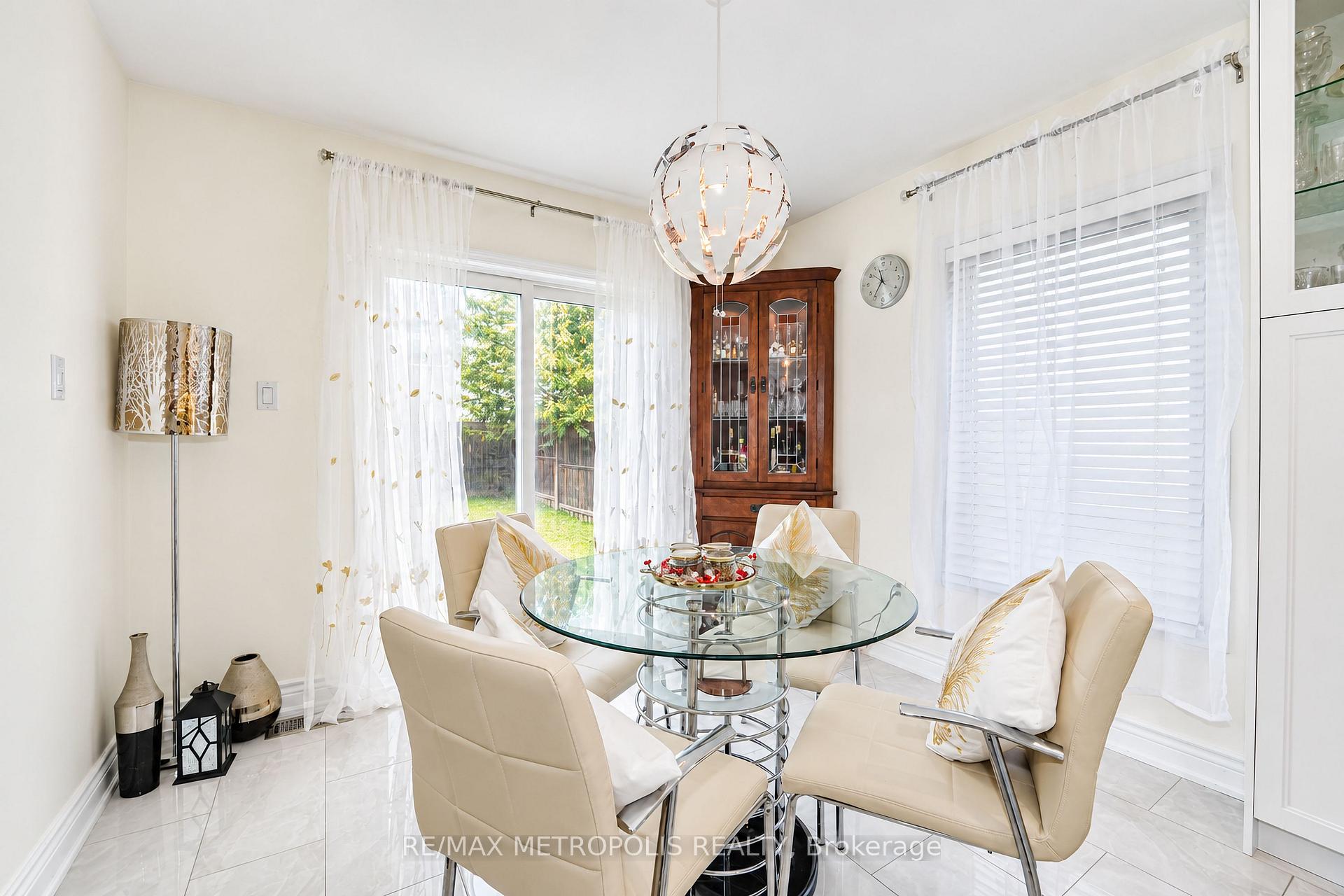 Photo 27 of 14 Richard Davies Crescent, Clarington, Bowmanville — HOMEH
