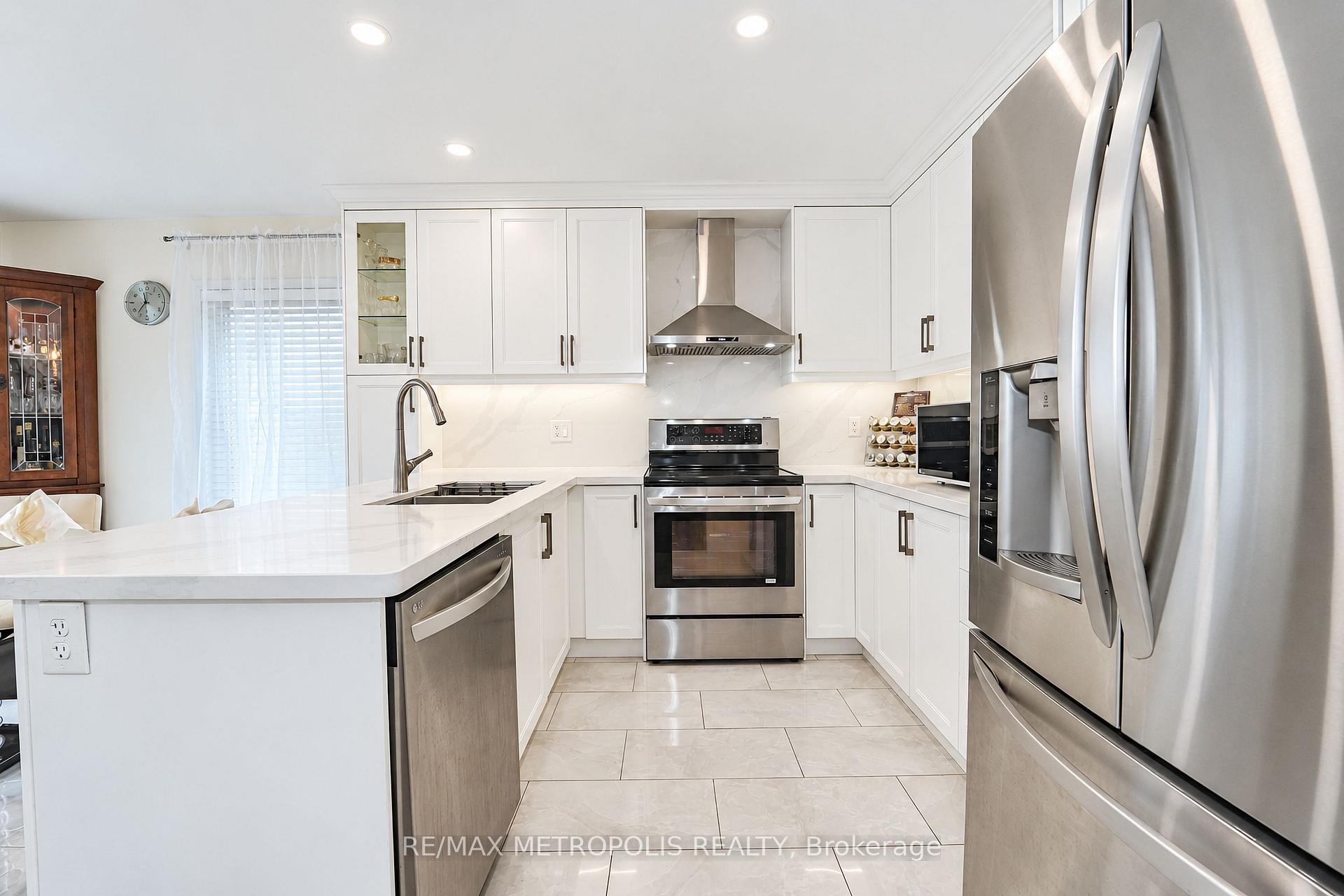 Photo 29 of 14 Richard Davies Crescent, Clarington, Bowmanville — HOMEH