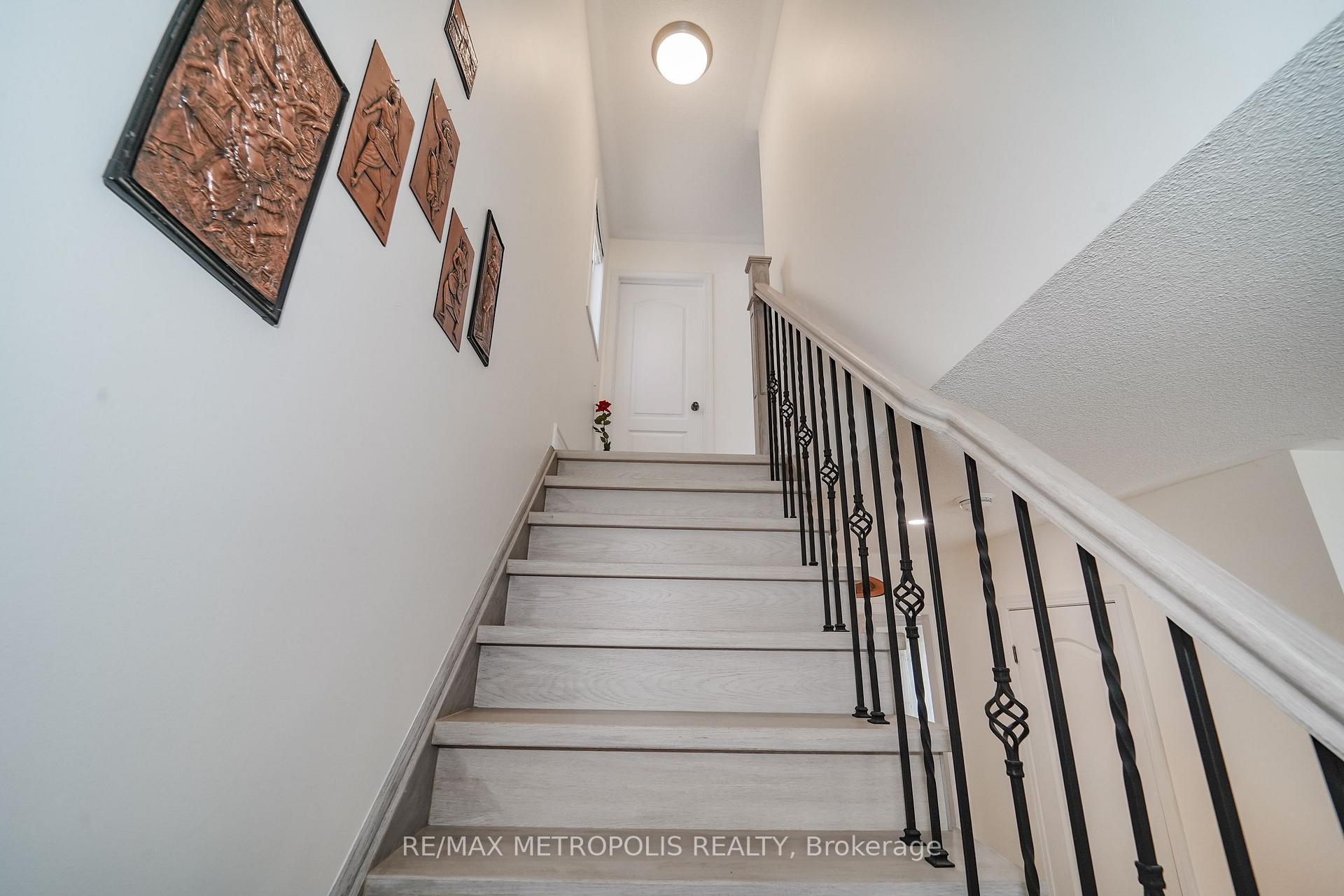 Photo 32 of 14 Richard Davies Crescent, Clarington, Bowmanville — HOMEH