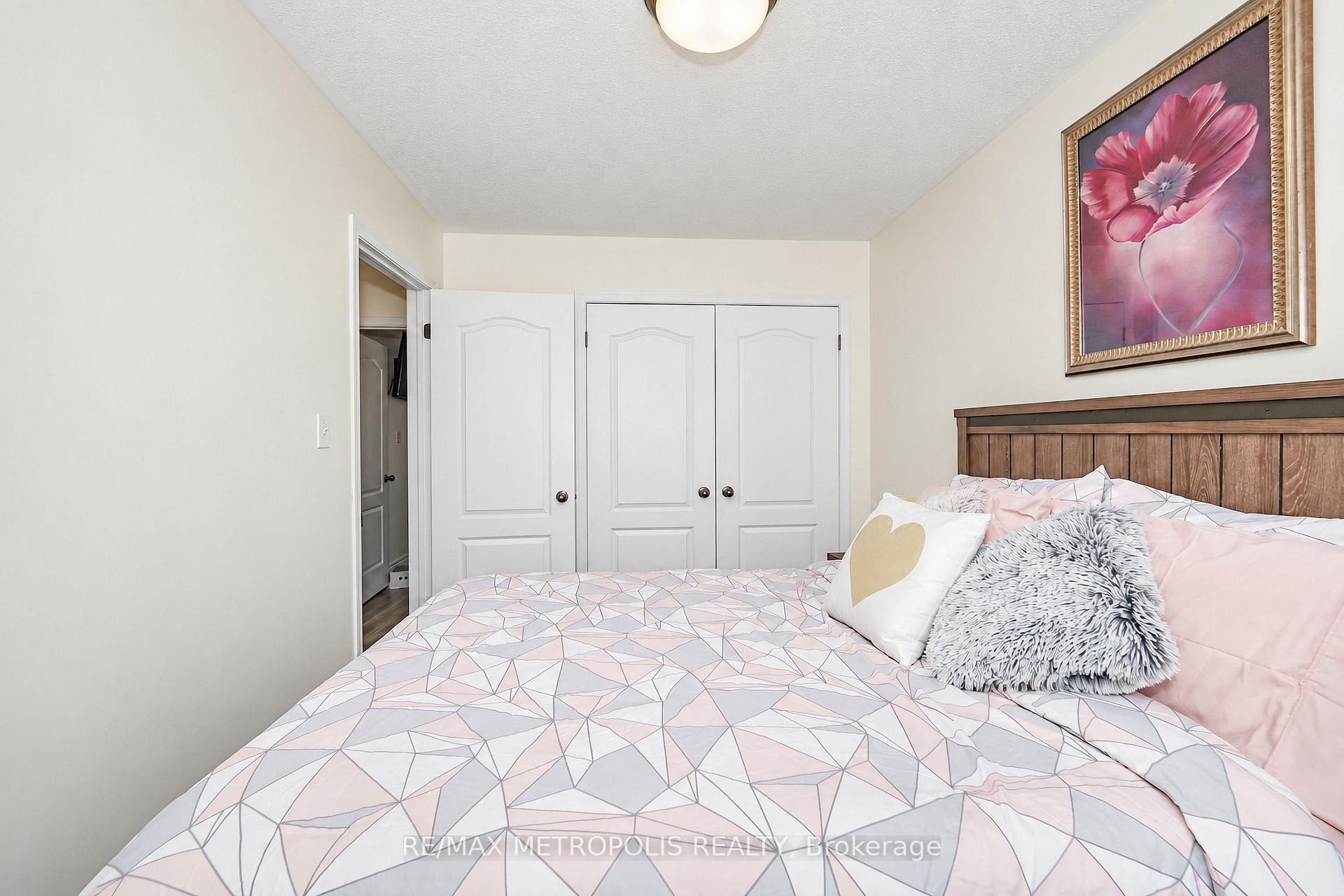 Photo 35 of 14 Richard Davies Crescent, Clarington, Bowmanville — HOMEH