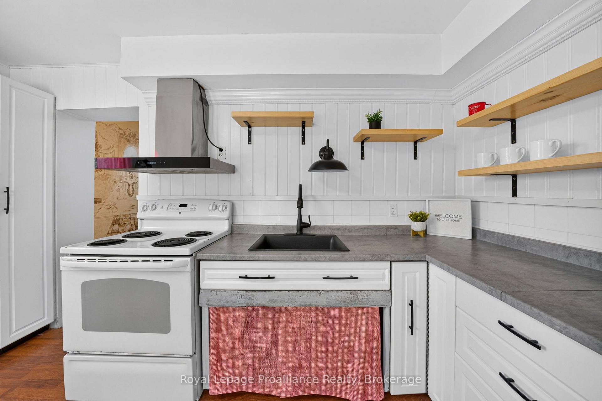 Photo 13 of 346 Gore Road, Prince Edward County, Ameliasburg Ward — HOMEH